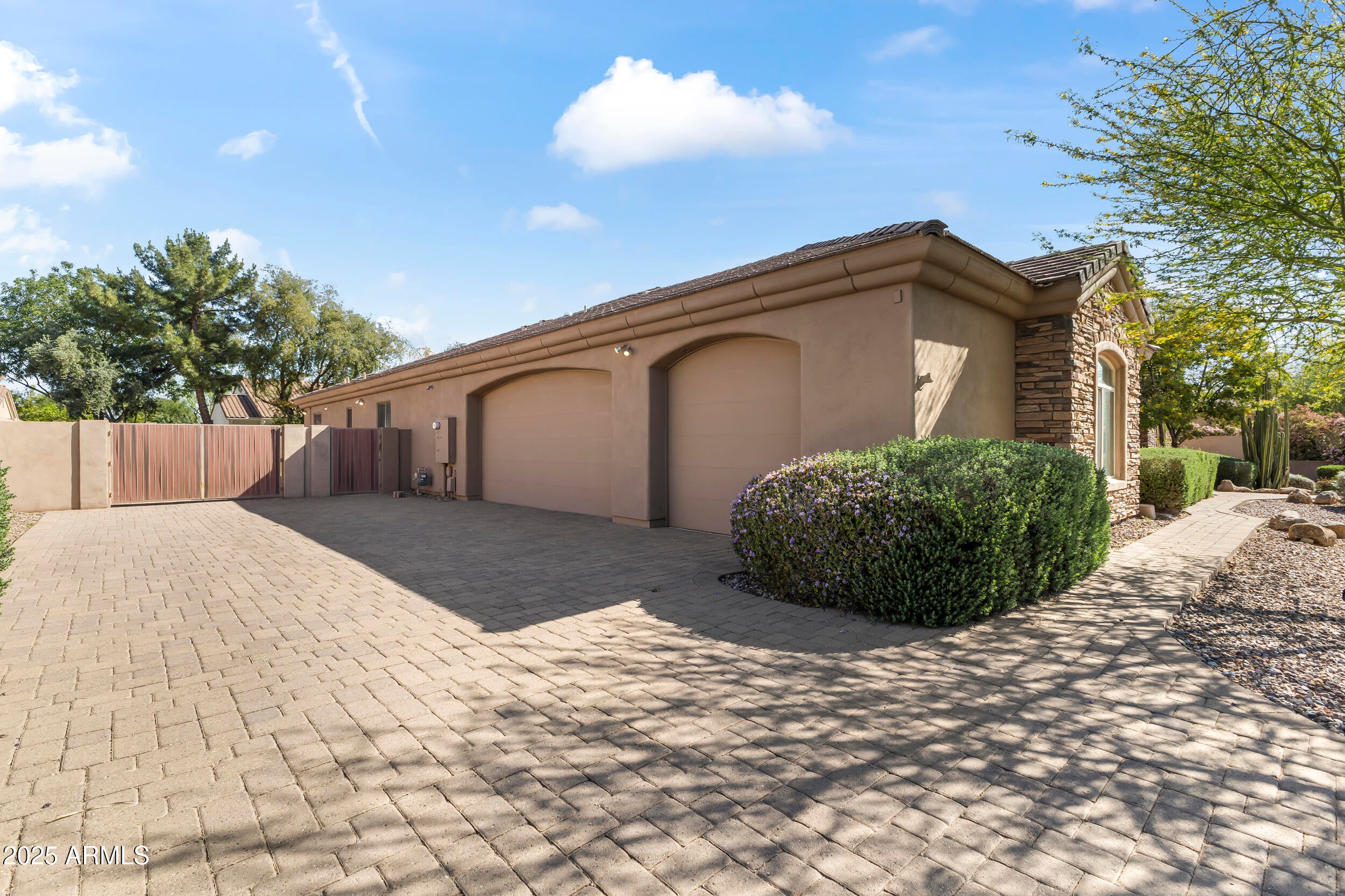 WHITEWING AT KRUEGER - Residential