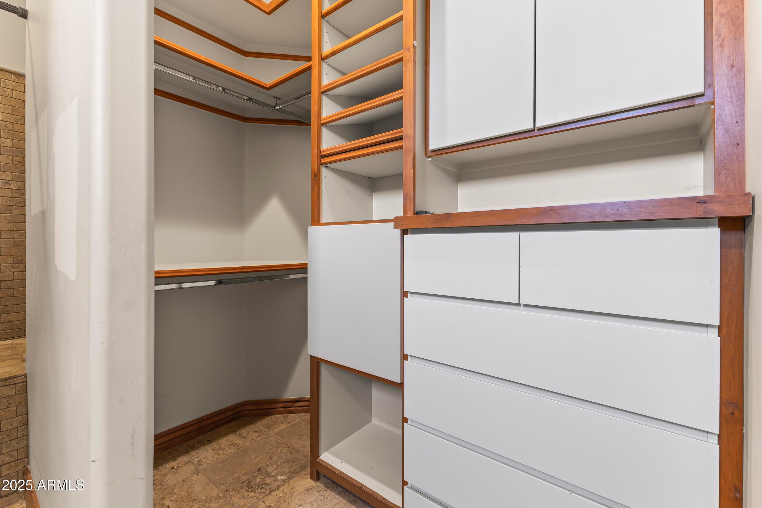 WHITEWING AT KRUEGER - Residential