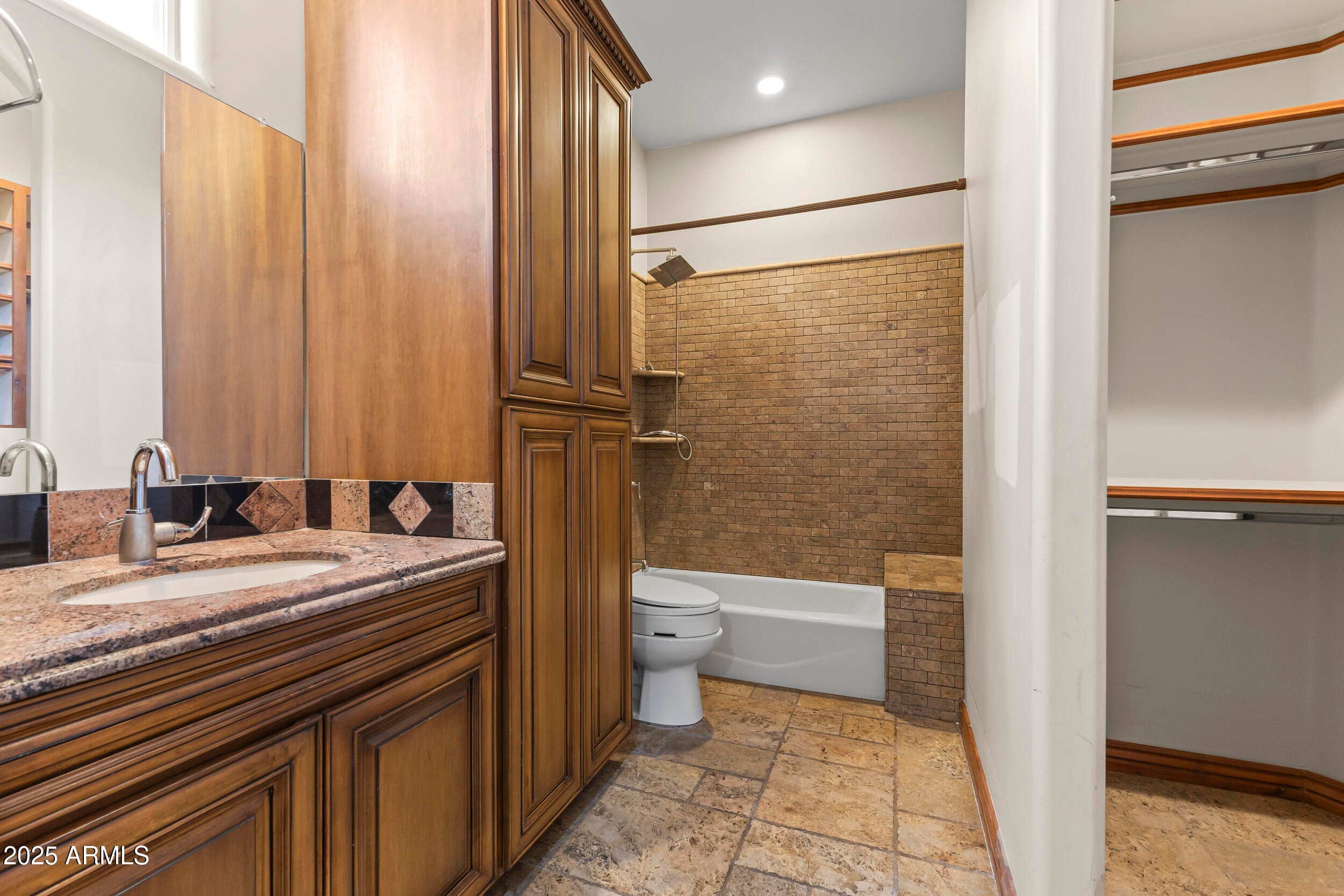 WHITEWING AT KRUEGER - Residential