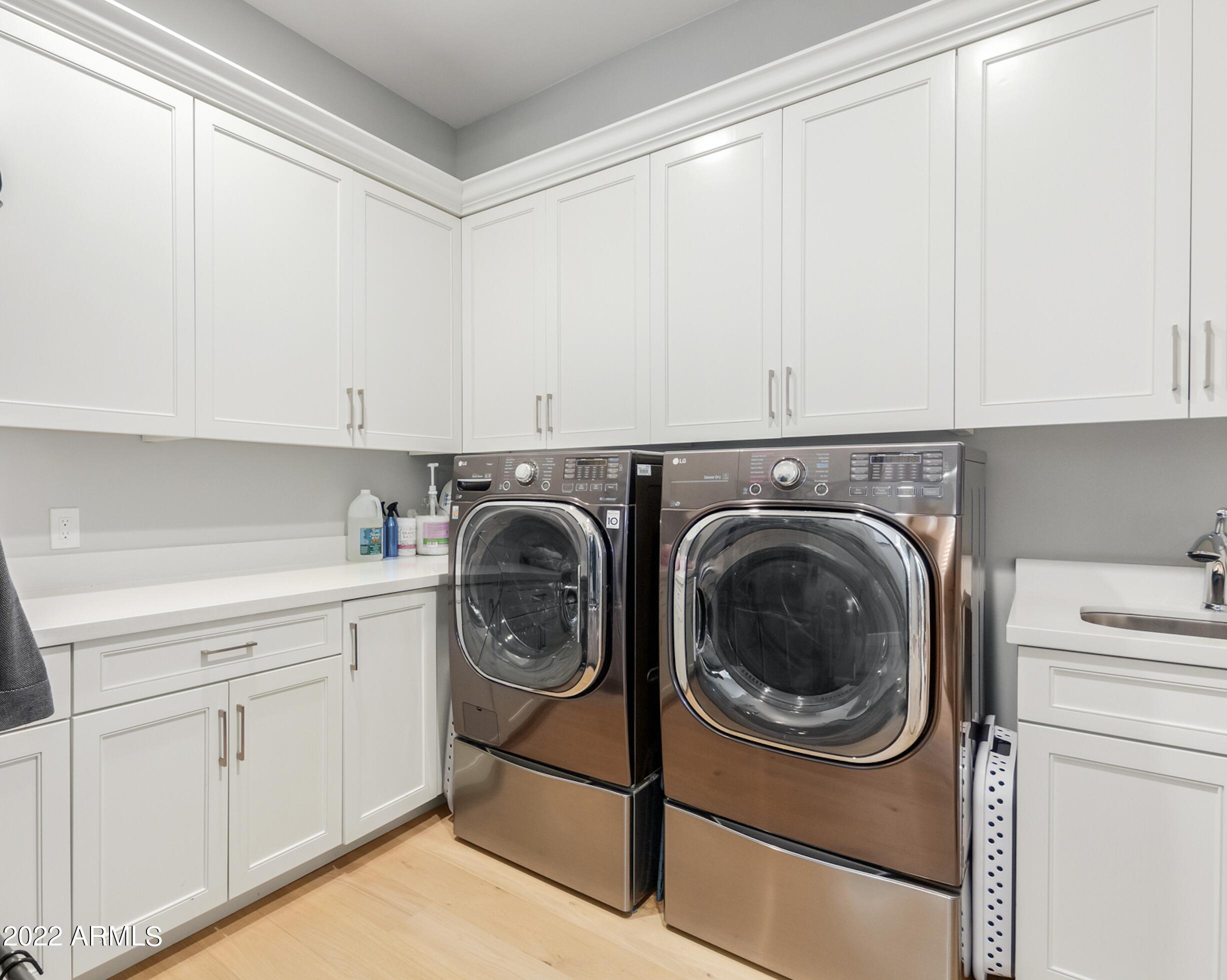 SUNRISE UNIT 4 - Residential