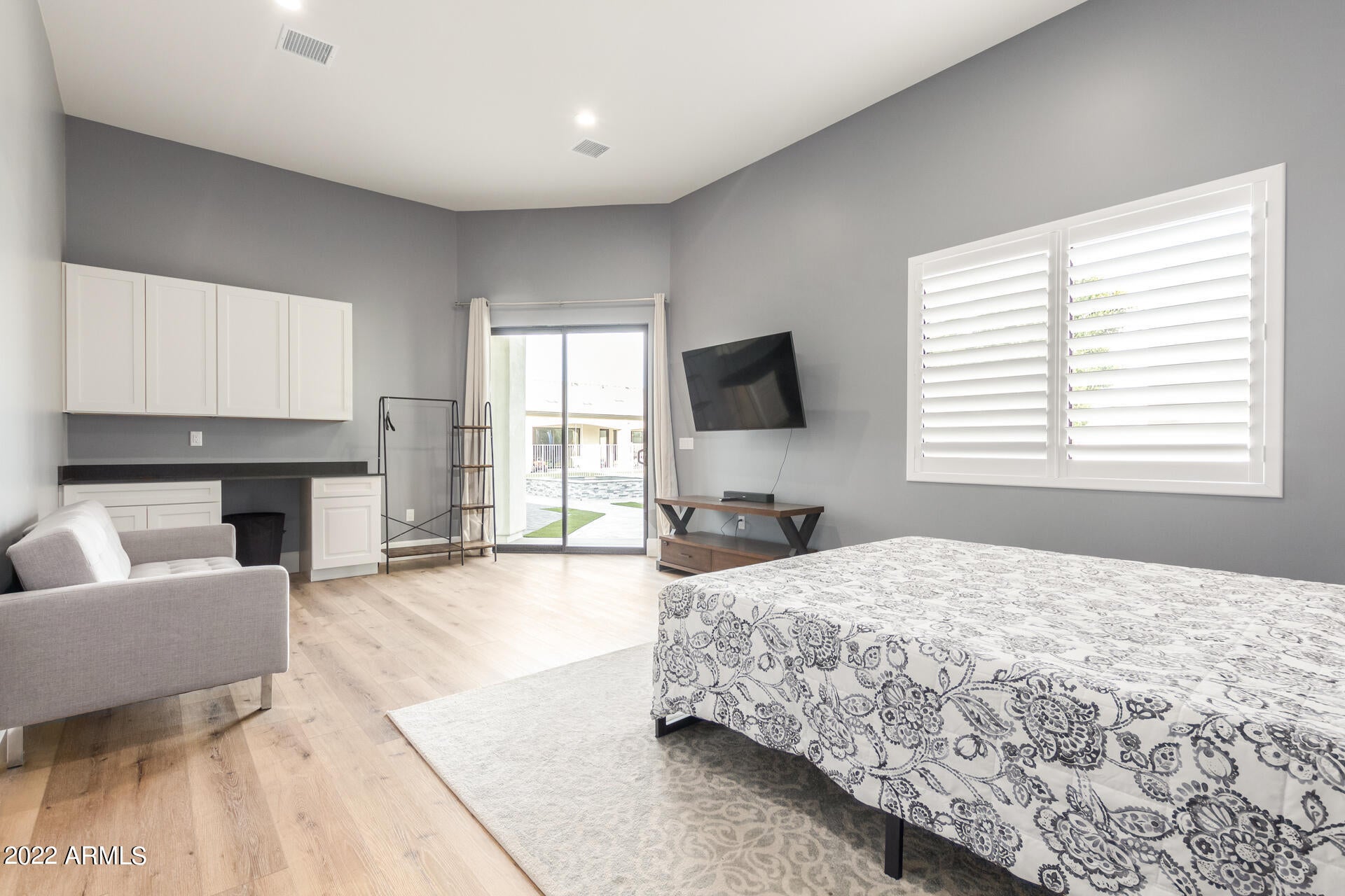 SUNRISE UNIT 4 - Residential
