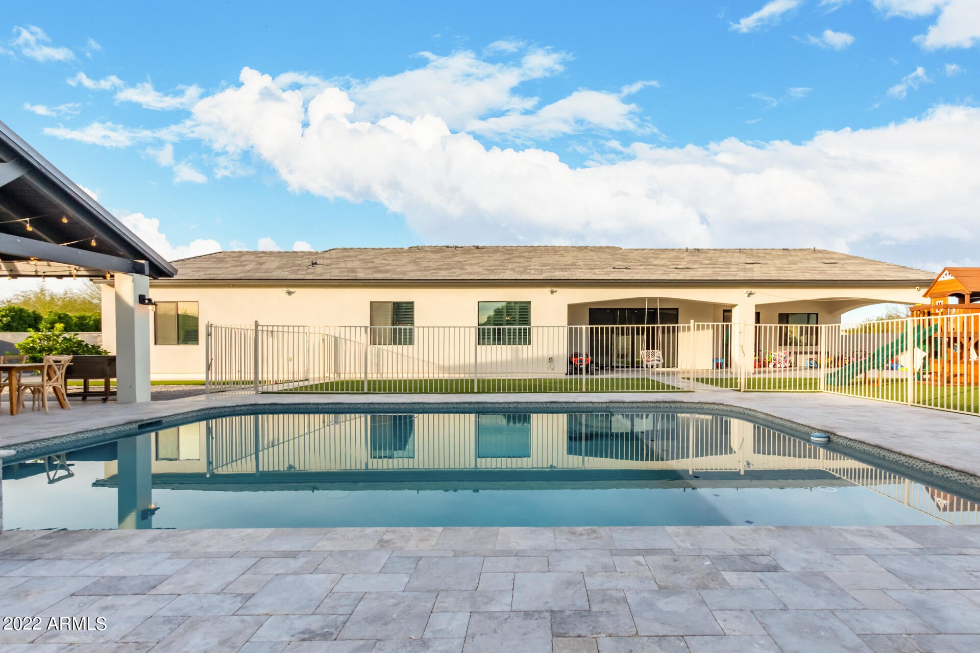 SUNRISE UNIT 4 - Residential