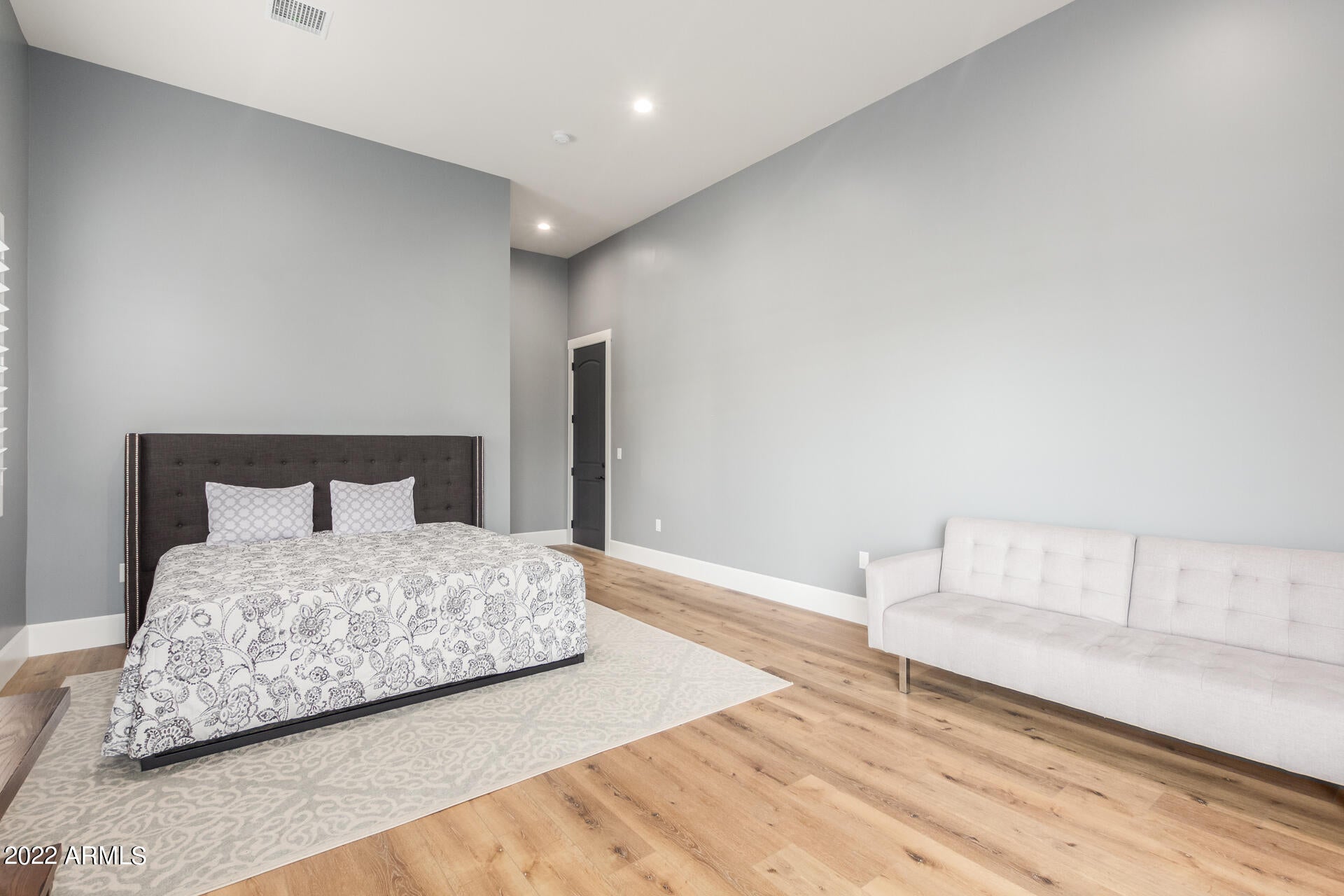 SUNRISE UNIT 4 - Residential