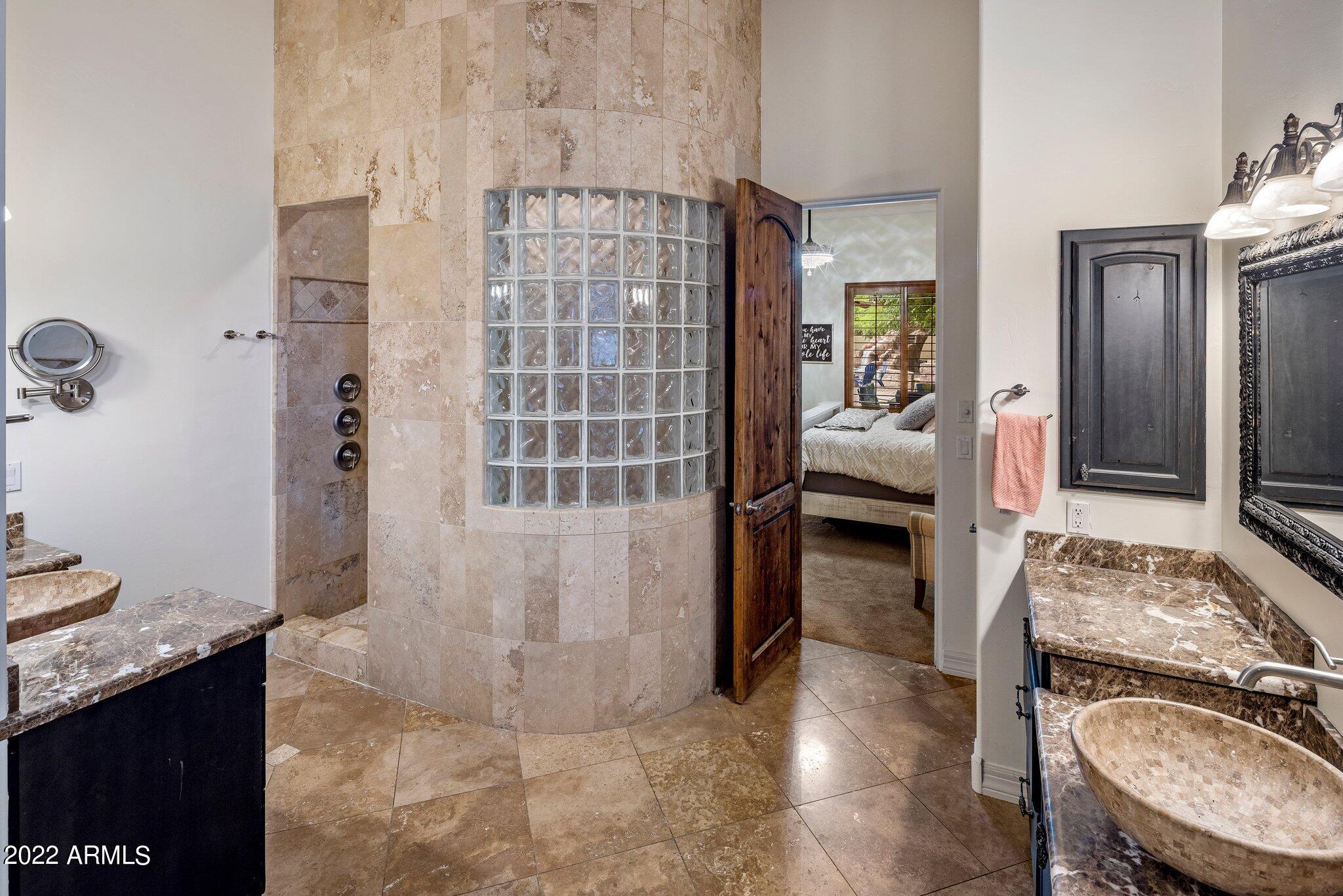 WHITEWING AT HIGLEY - Residential