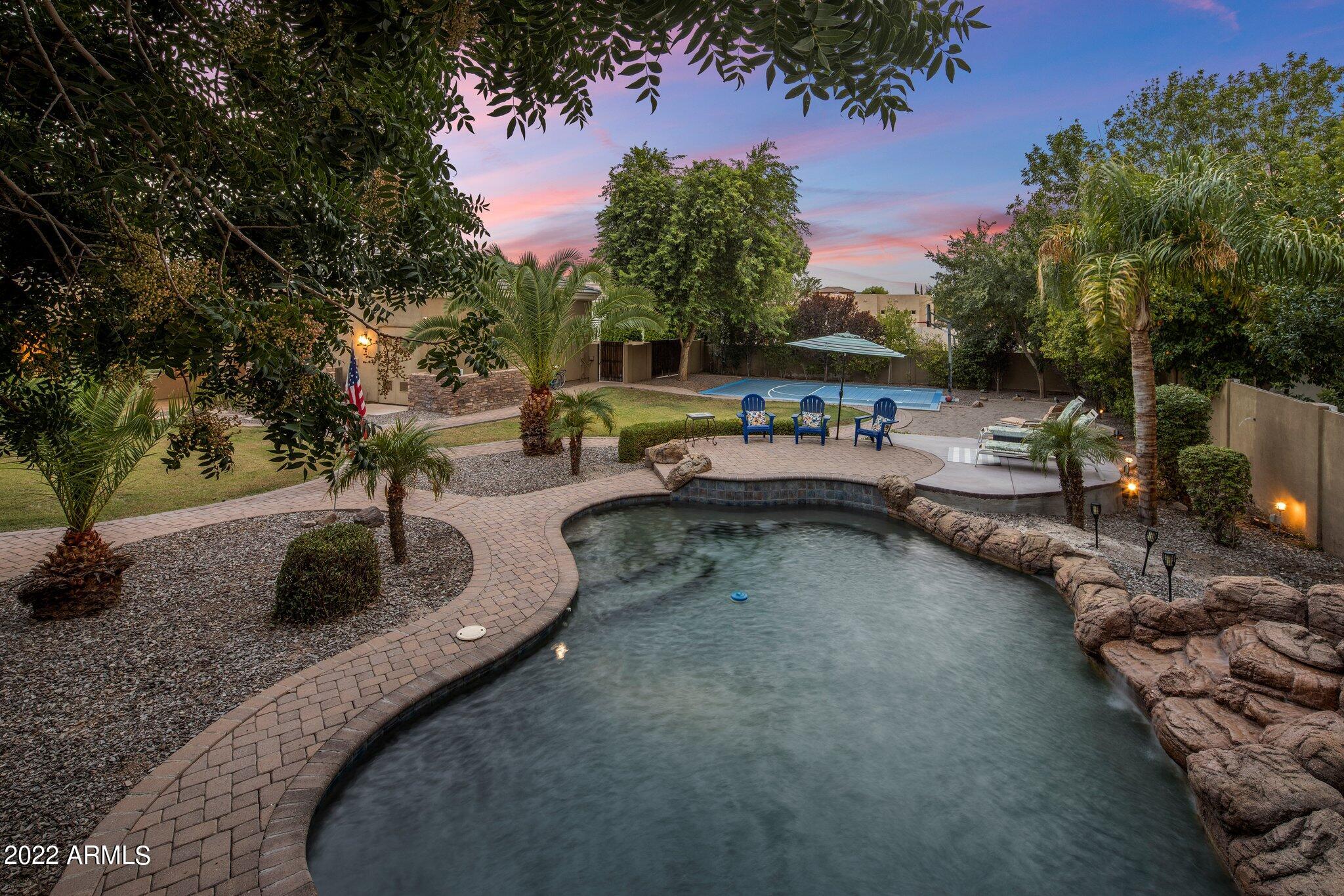 WHITEWING AT HIGLEY - Residential