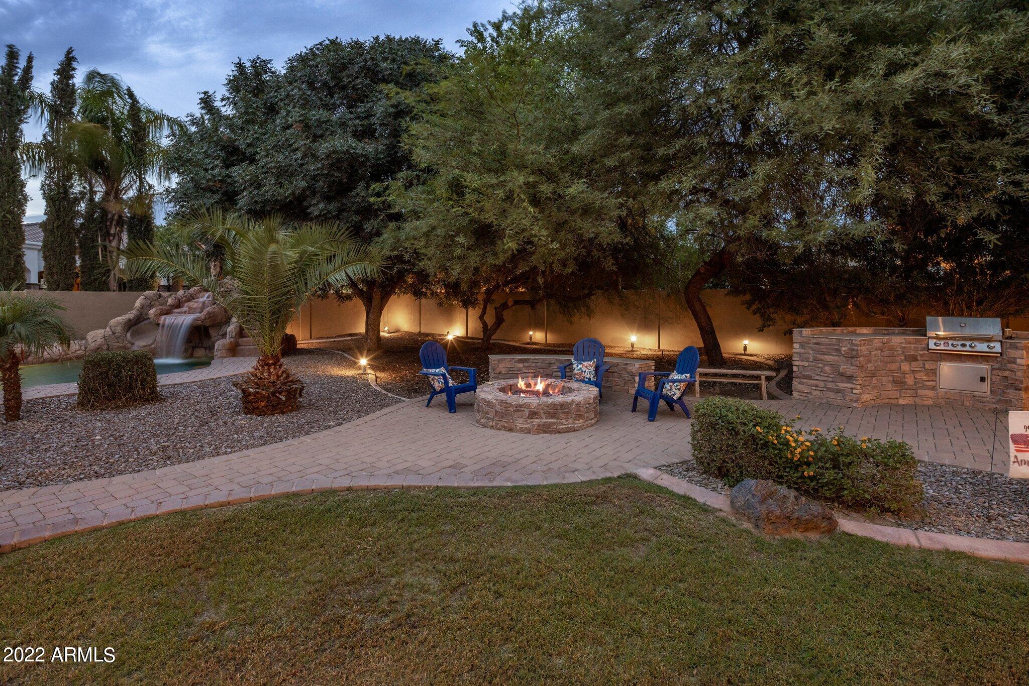 WHITEWING AT HIGLEY - Residential