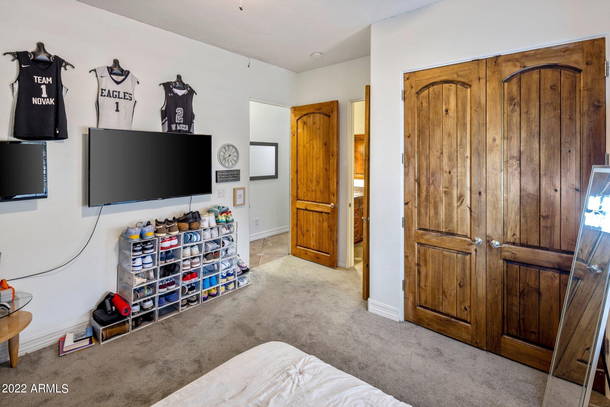 WHITEWING AT HIGLEY - Residential