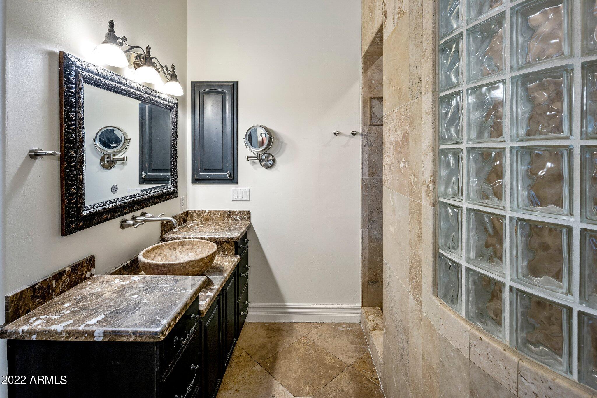 WHITEWING AT HIGLEY - Residential