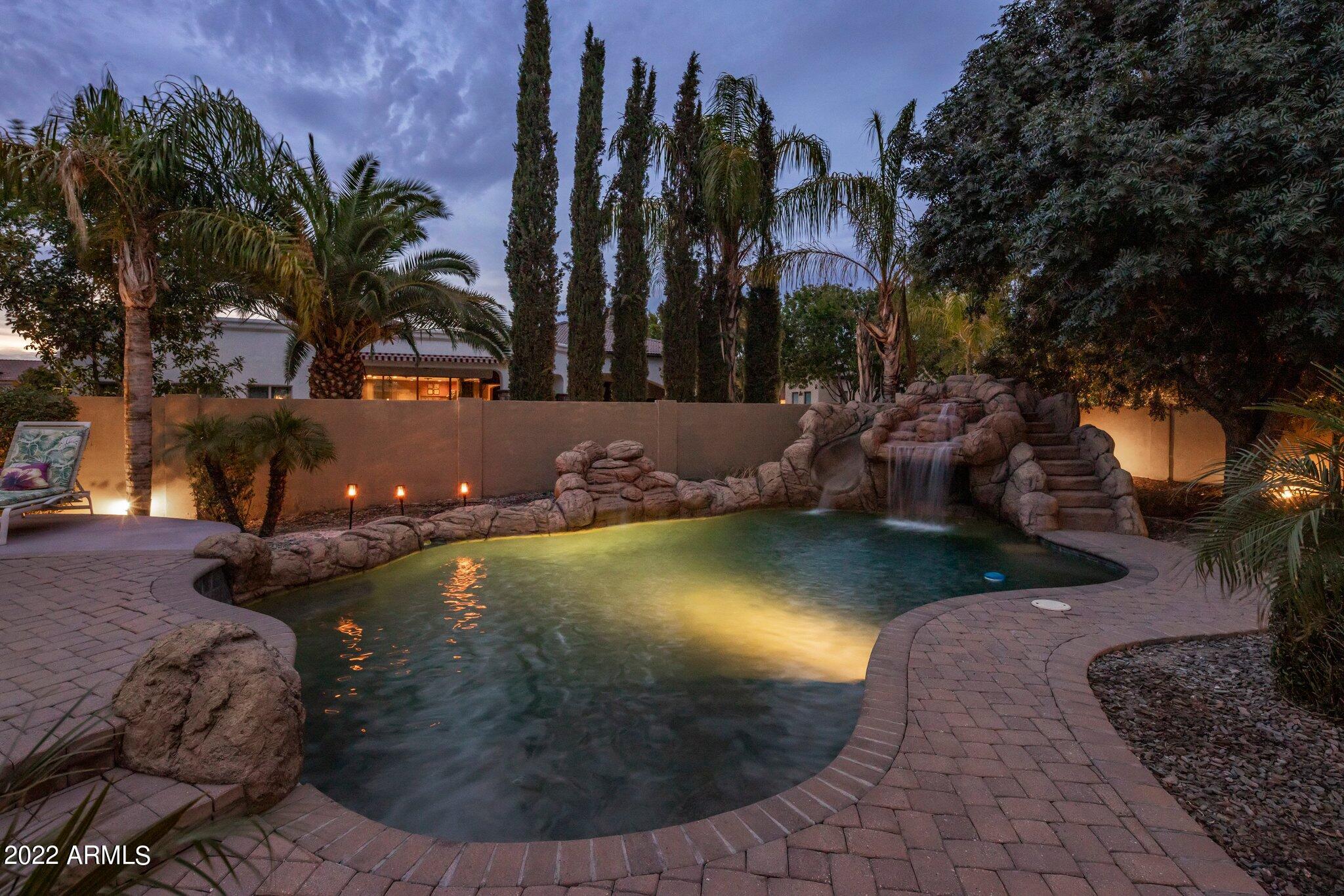 WHITEWING AT HIGLEY - Residential