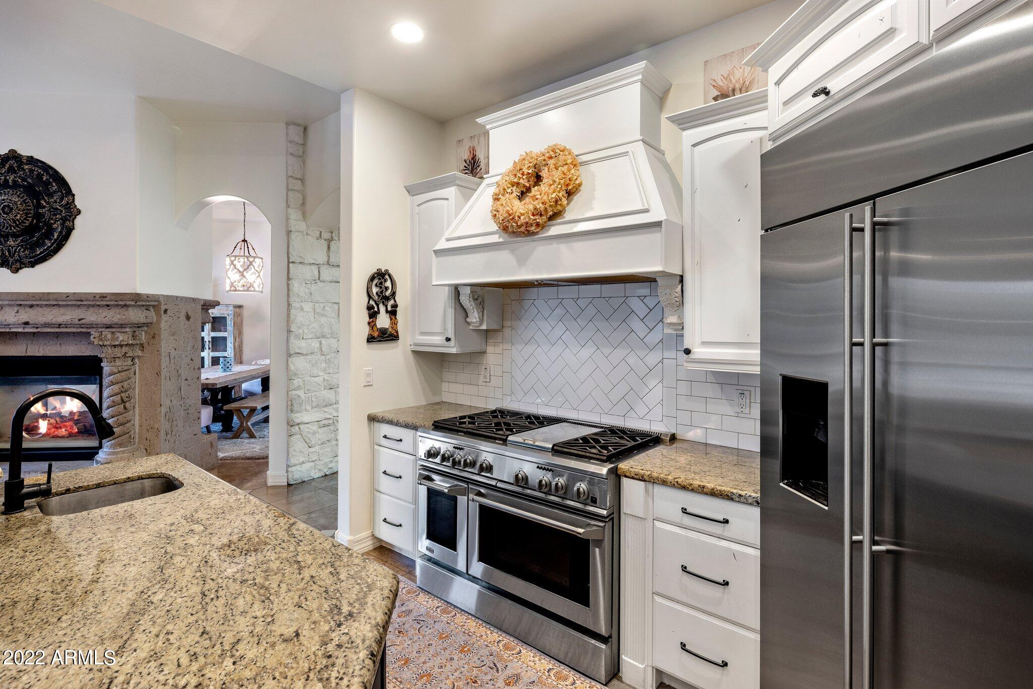 WHITEWING AT HIGLEY - Residential
