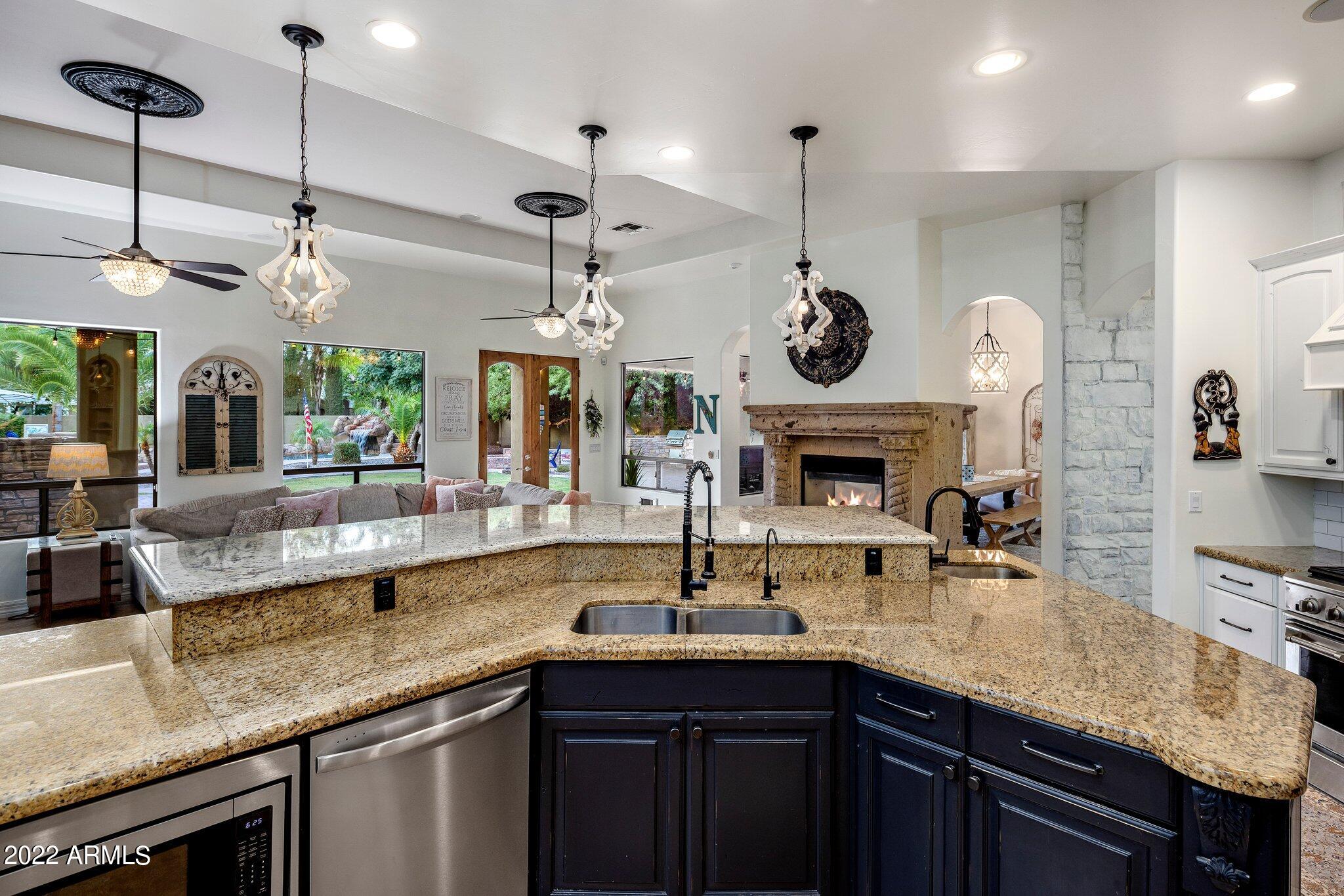 WHITEWING AT HIGLEY - Residential