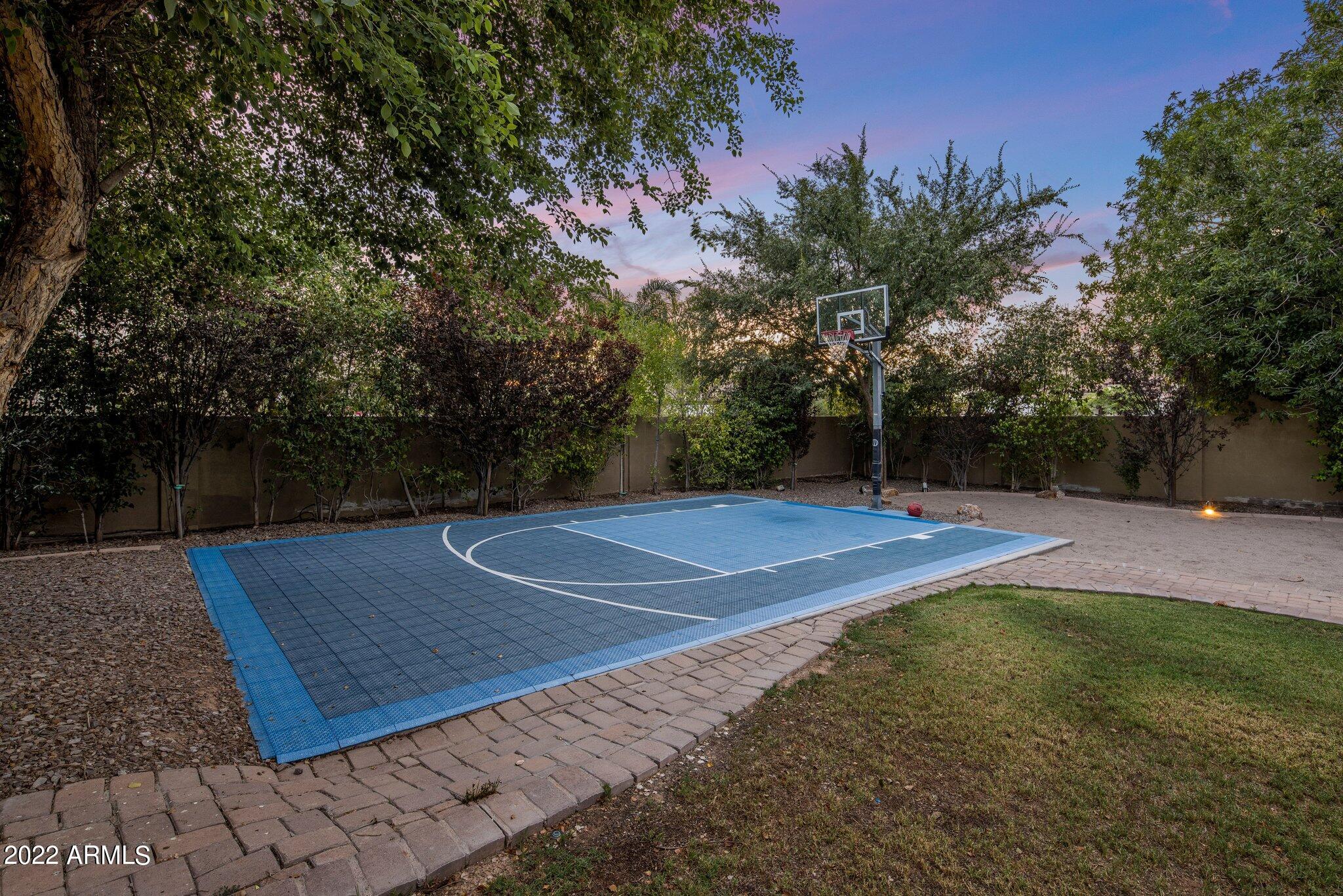 WHITEWING AT HIGLEY - Residential