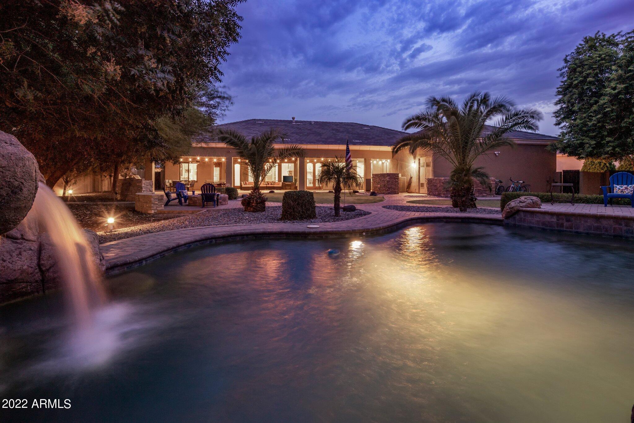 WHITEWING AT HIGLEY - Residential