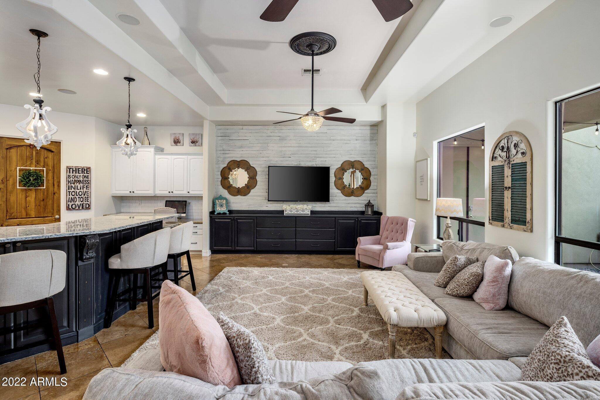 WHITEWING AT HIGLEY - Residential