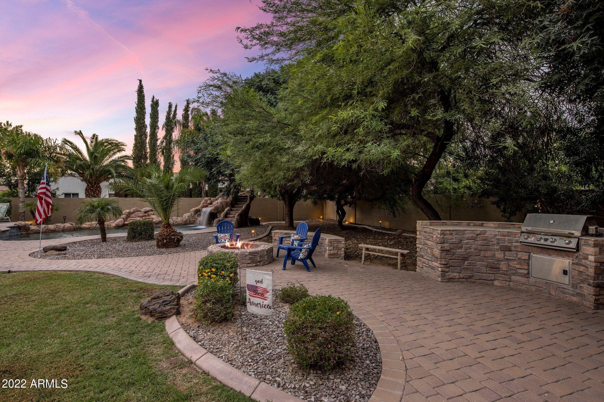 WHITEWING AT HIGLEY - Residential