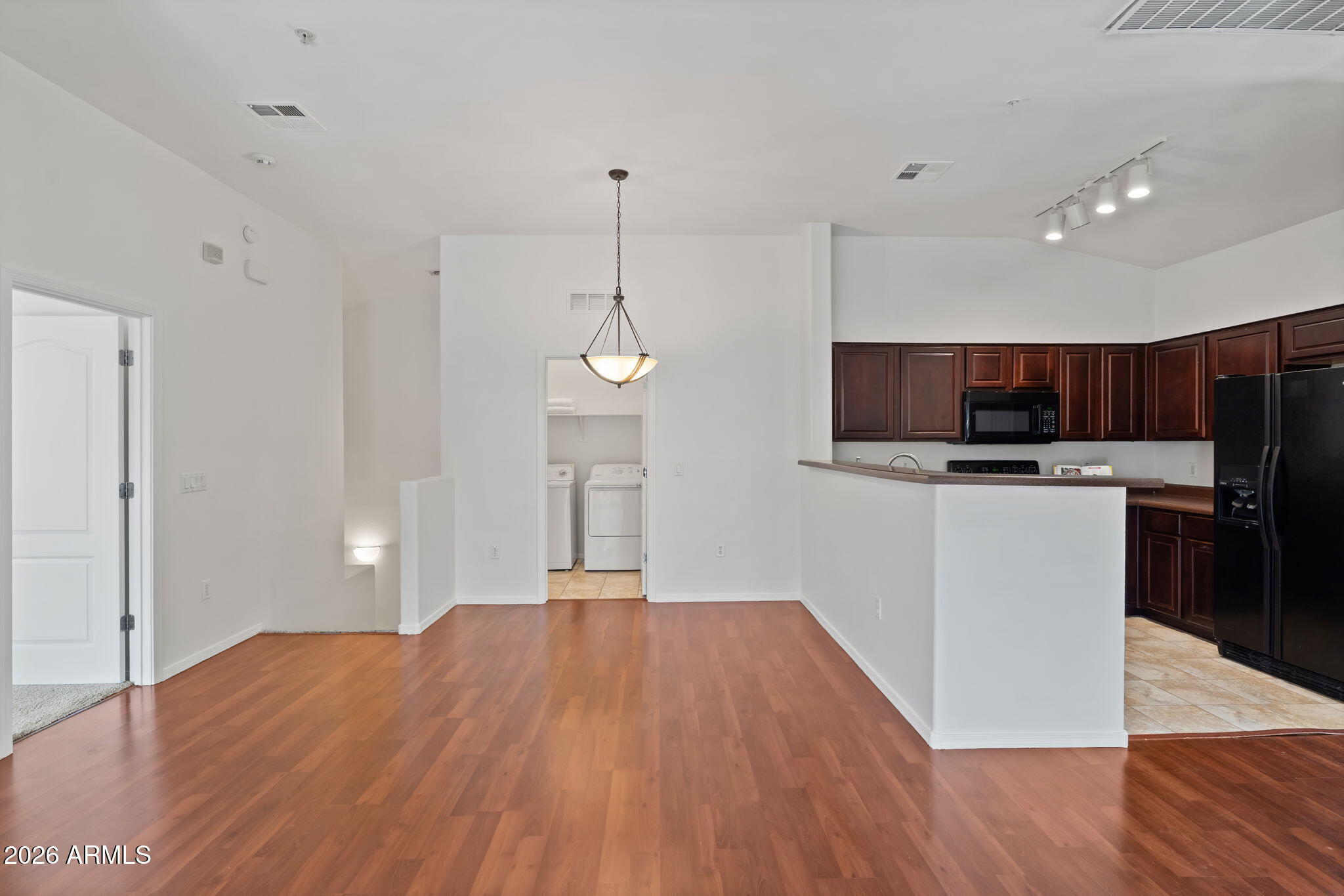 TRE BELLAVIA 2 CONDOMINIUM - Residential