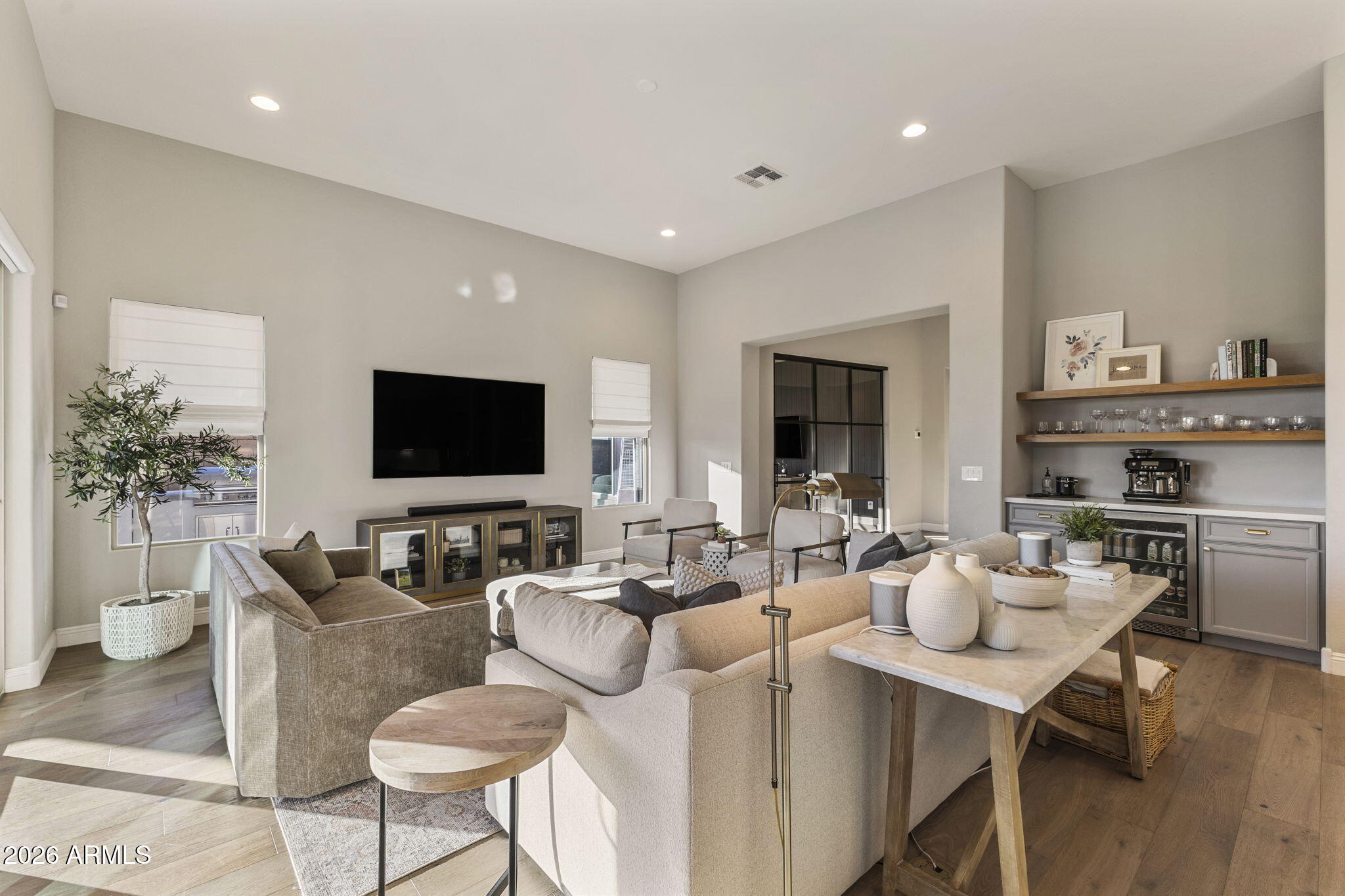 SANTOLINA - Residential