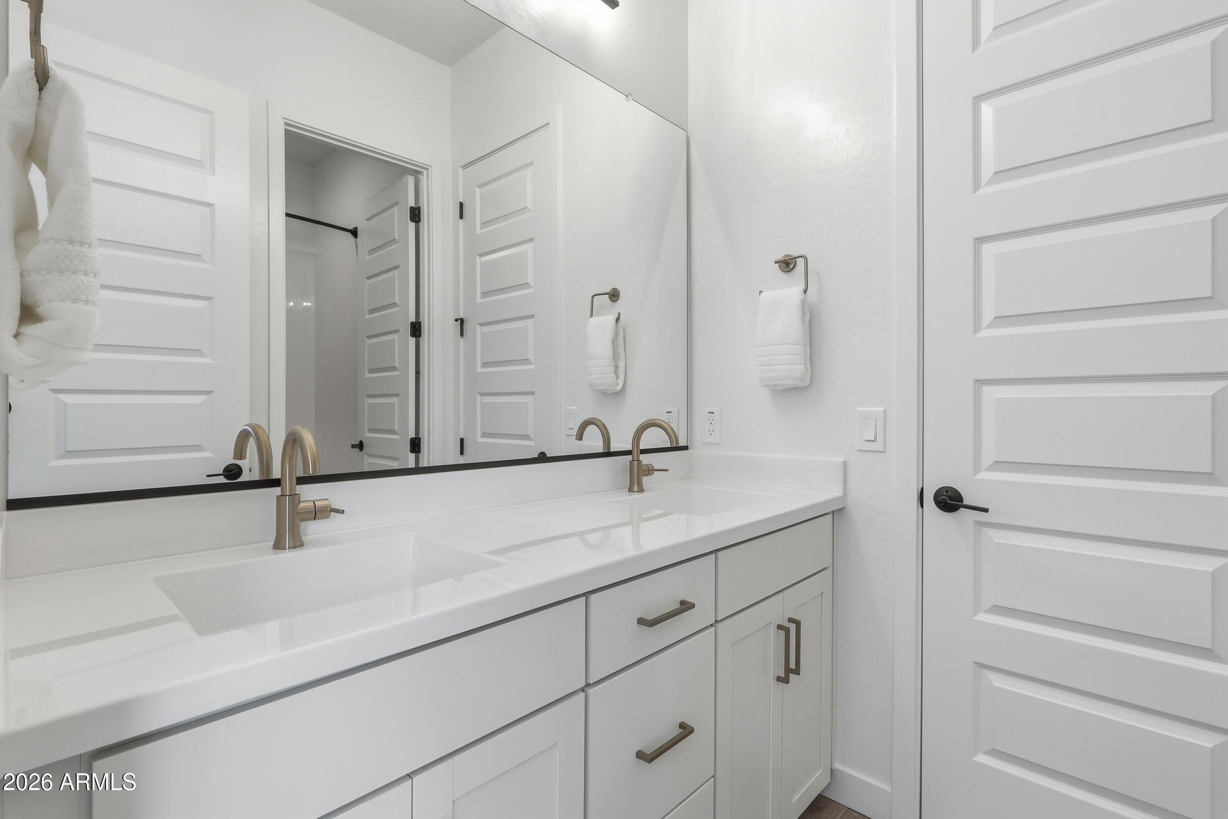 WHISPERING HILLS - Residential