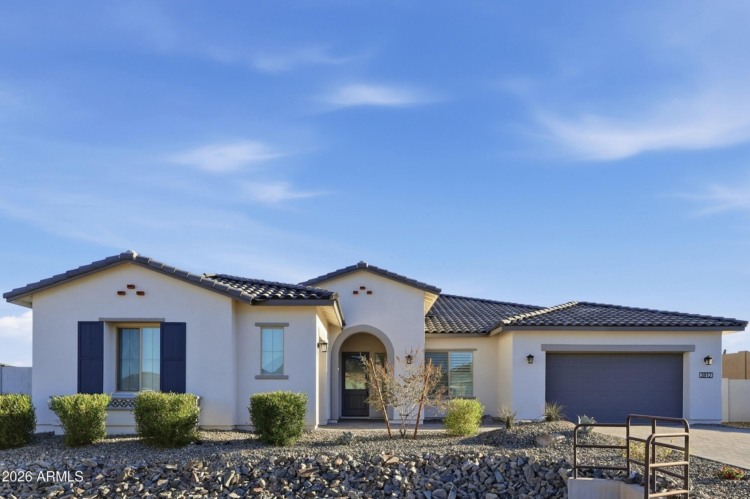 WHISPERING HILLS - Residential