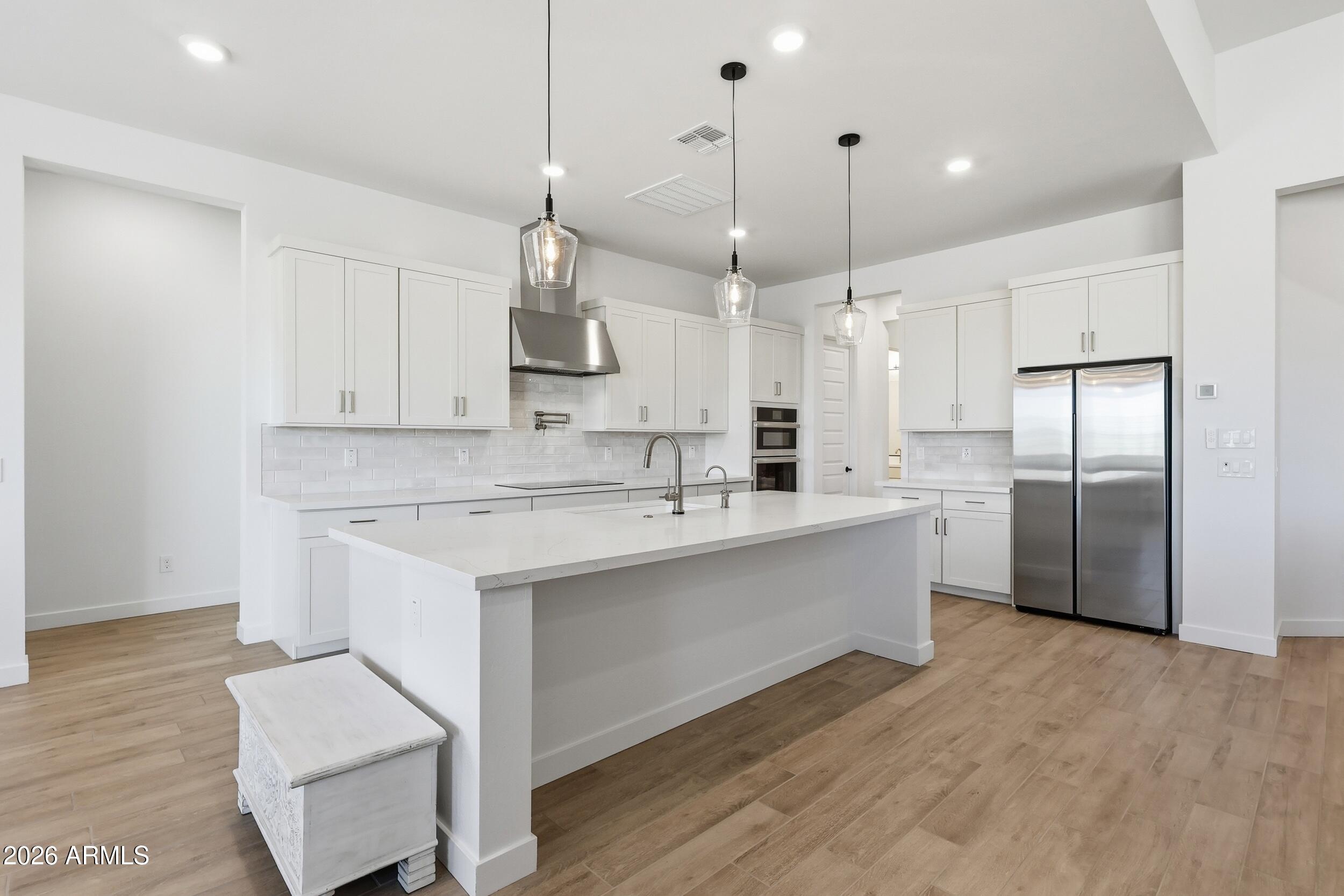 WHISPERING HILLS - Residential