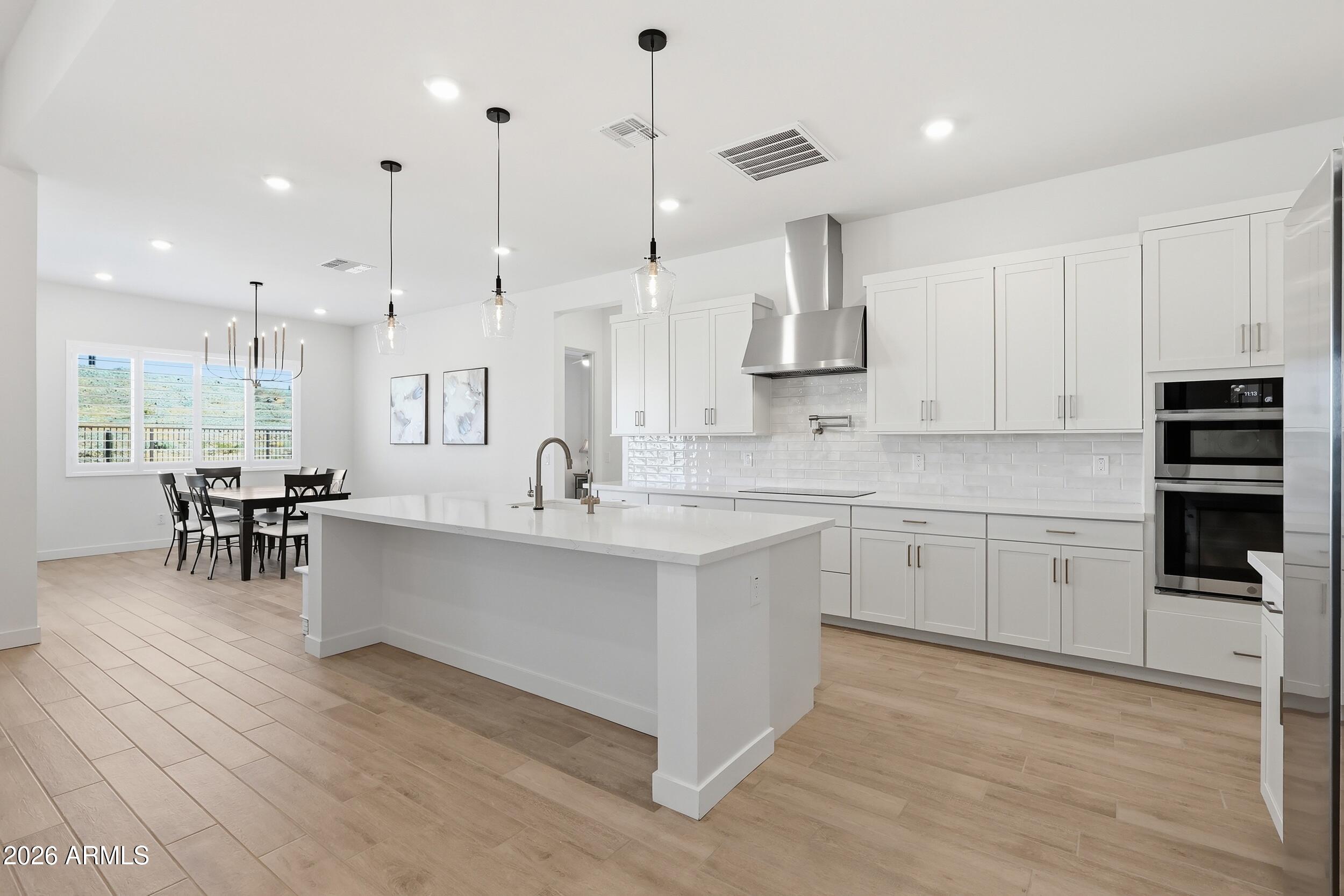 WHISPERING HILLS - Residential