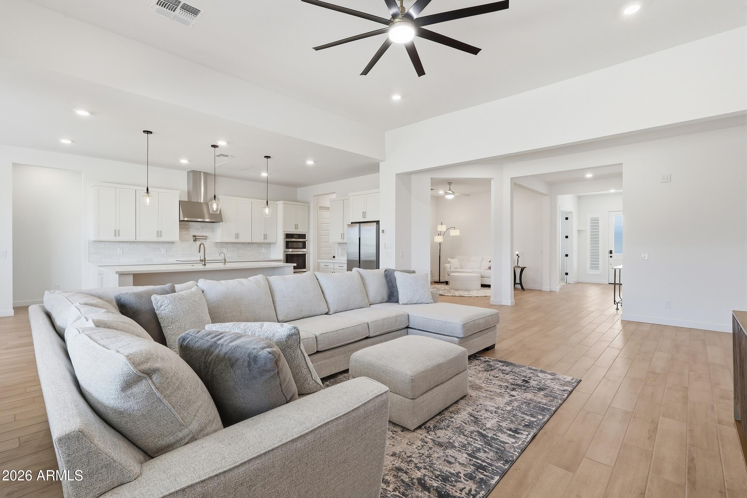 WHISPERING HILLS - Residential