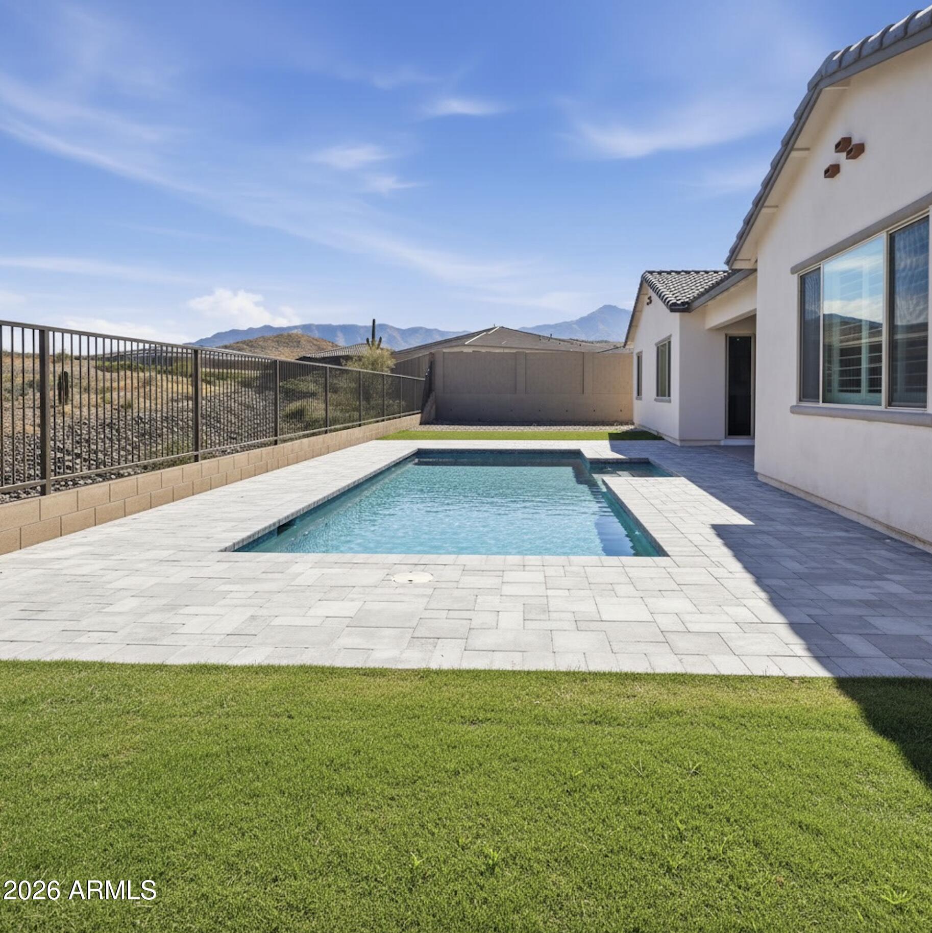 WHISPERING HILLS - Residential