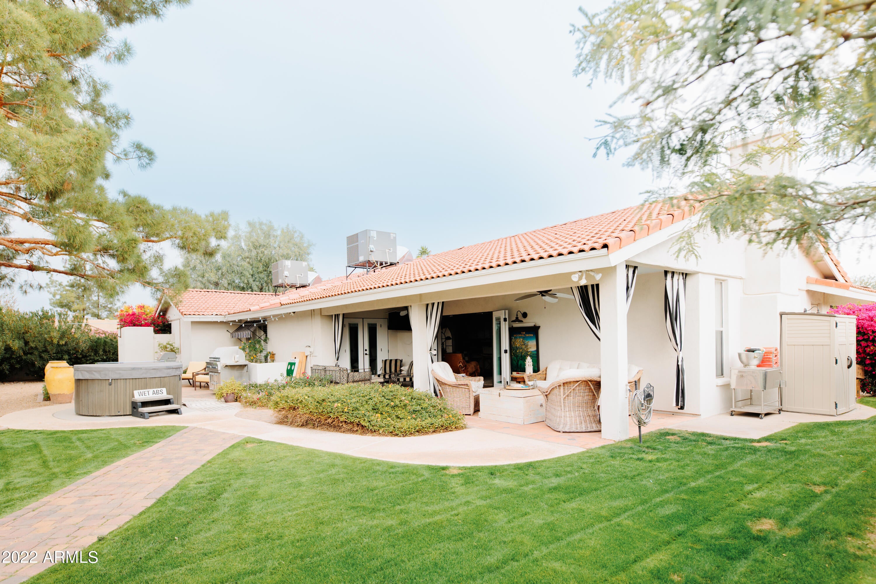 WOODLEAF 2 - Residential