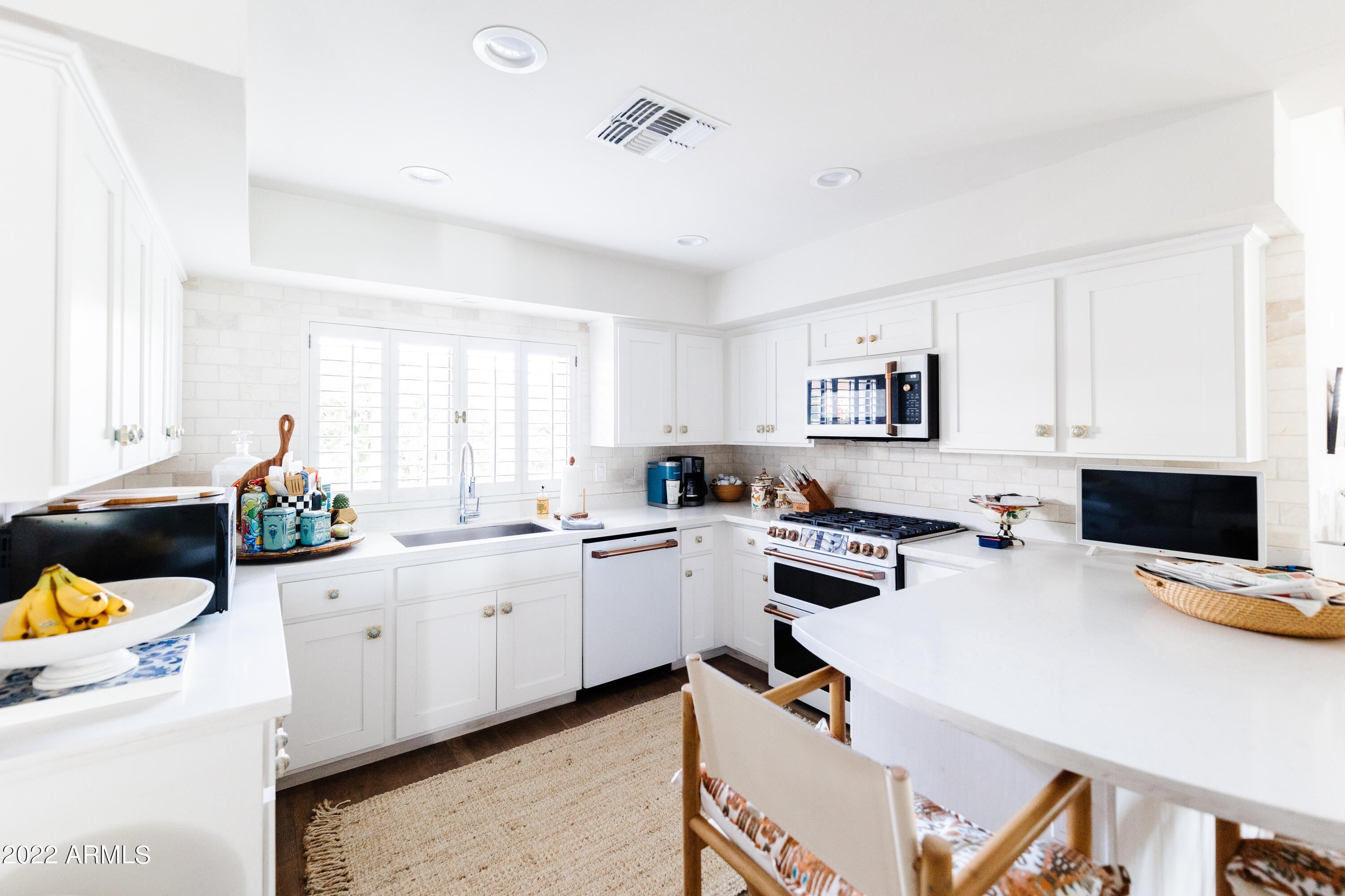 WOODLEAF 2 - Residential