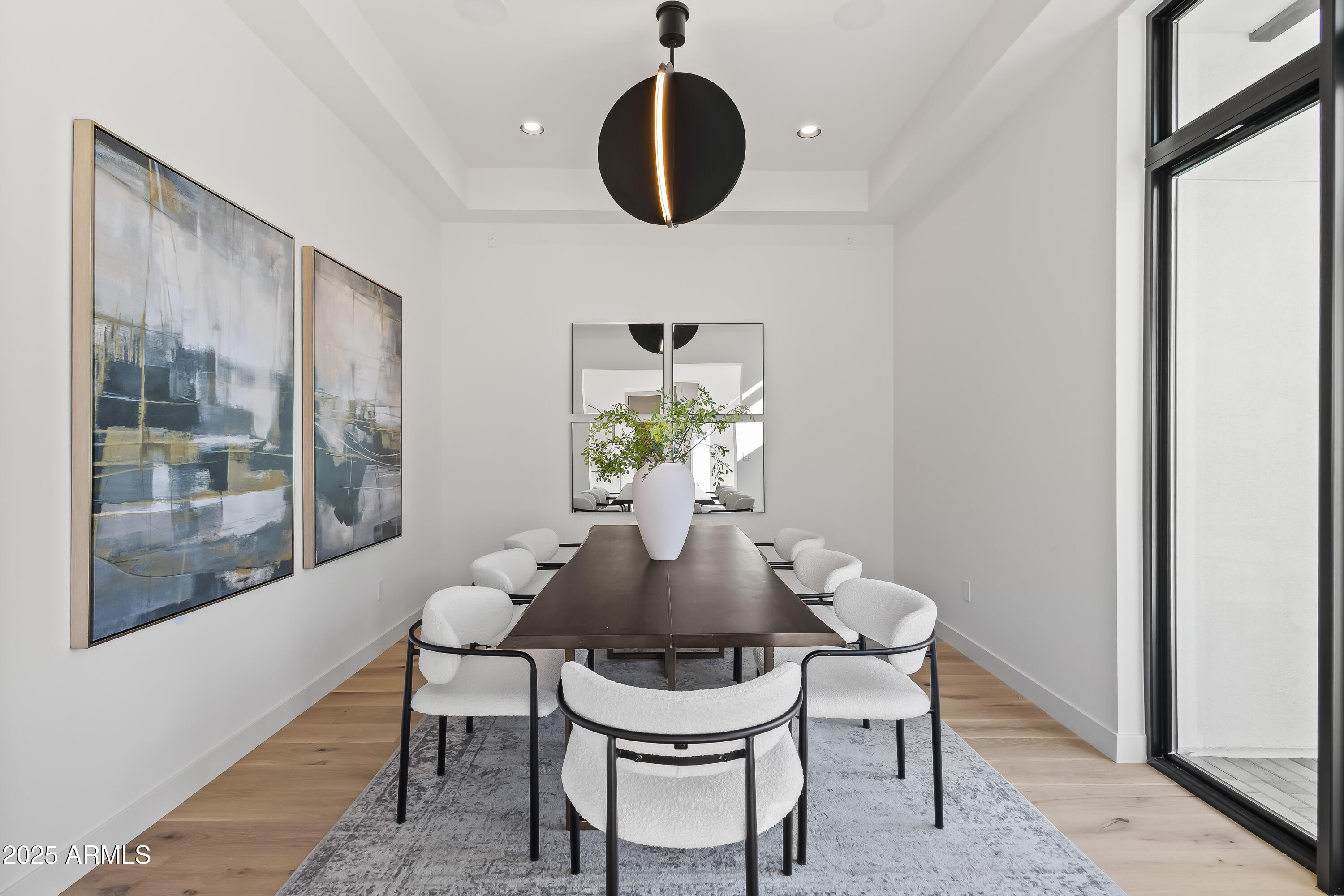 ROYAL PALMS 2 - Residential