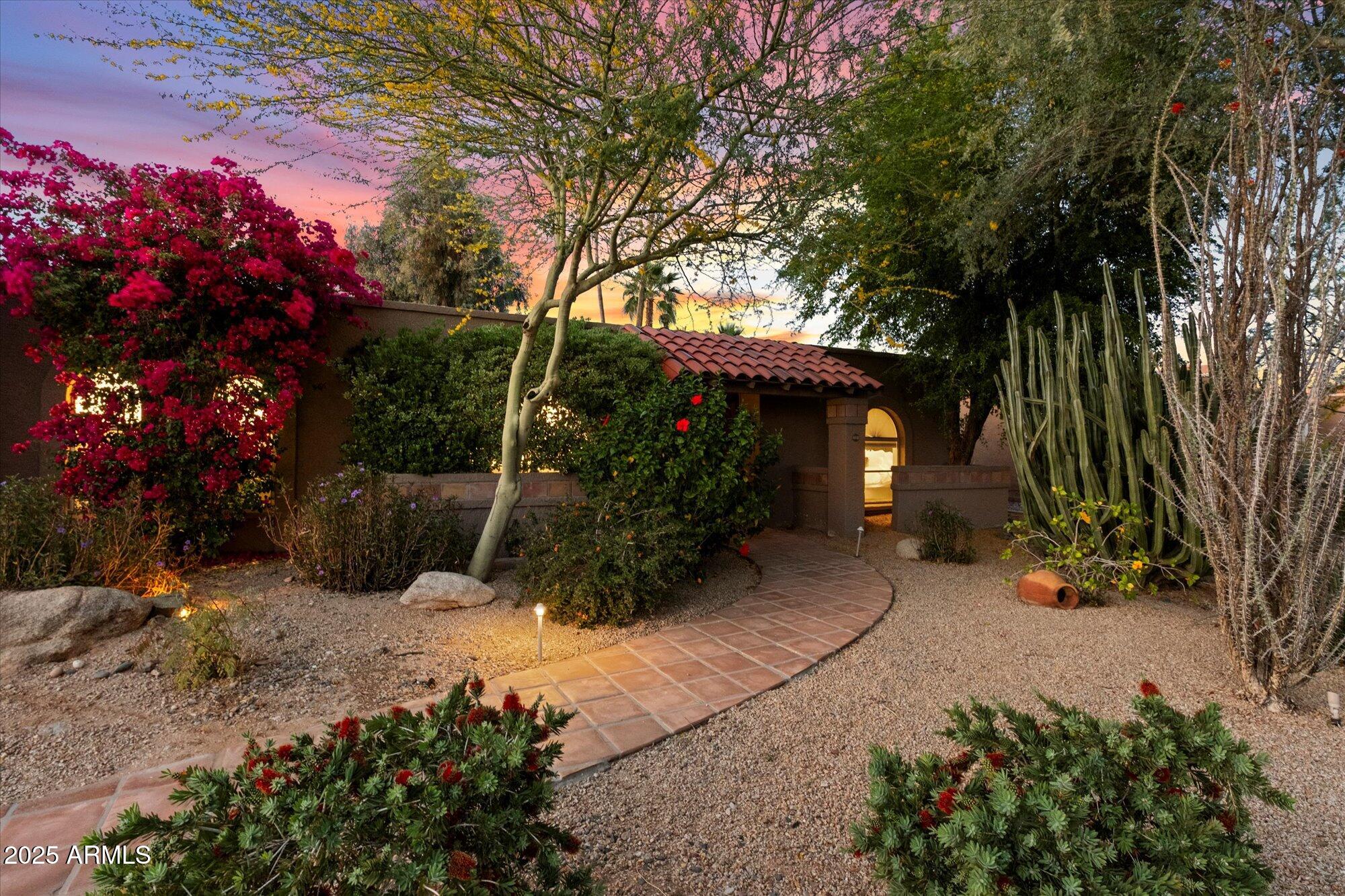 CACTUS GLEN 3 - Residential