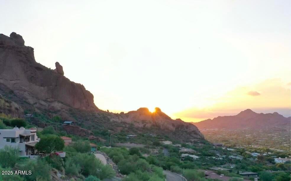 TENNIS RANCH ON CAMELBACK - Land