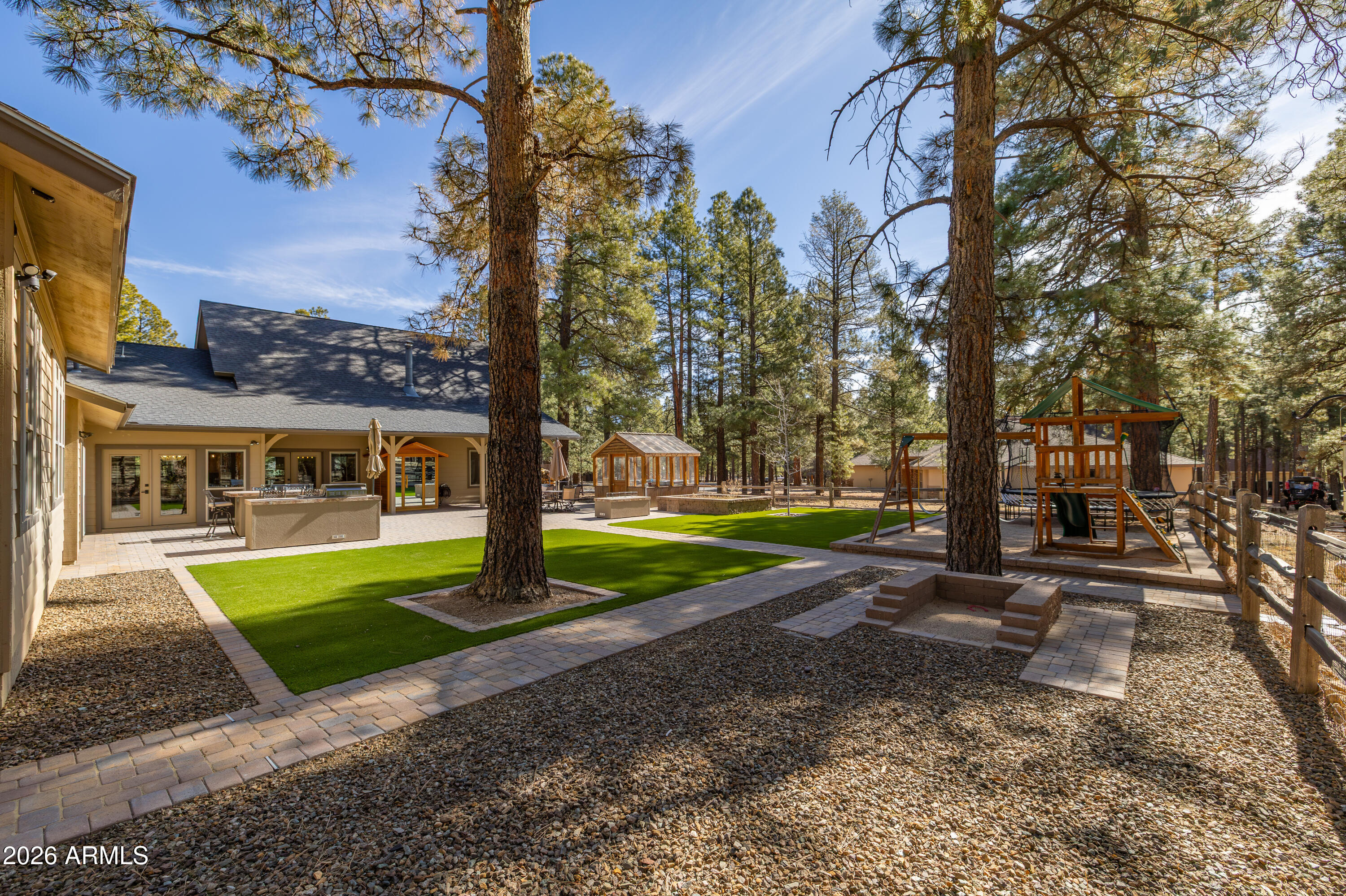 LOCKETT RANCHES - Residential