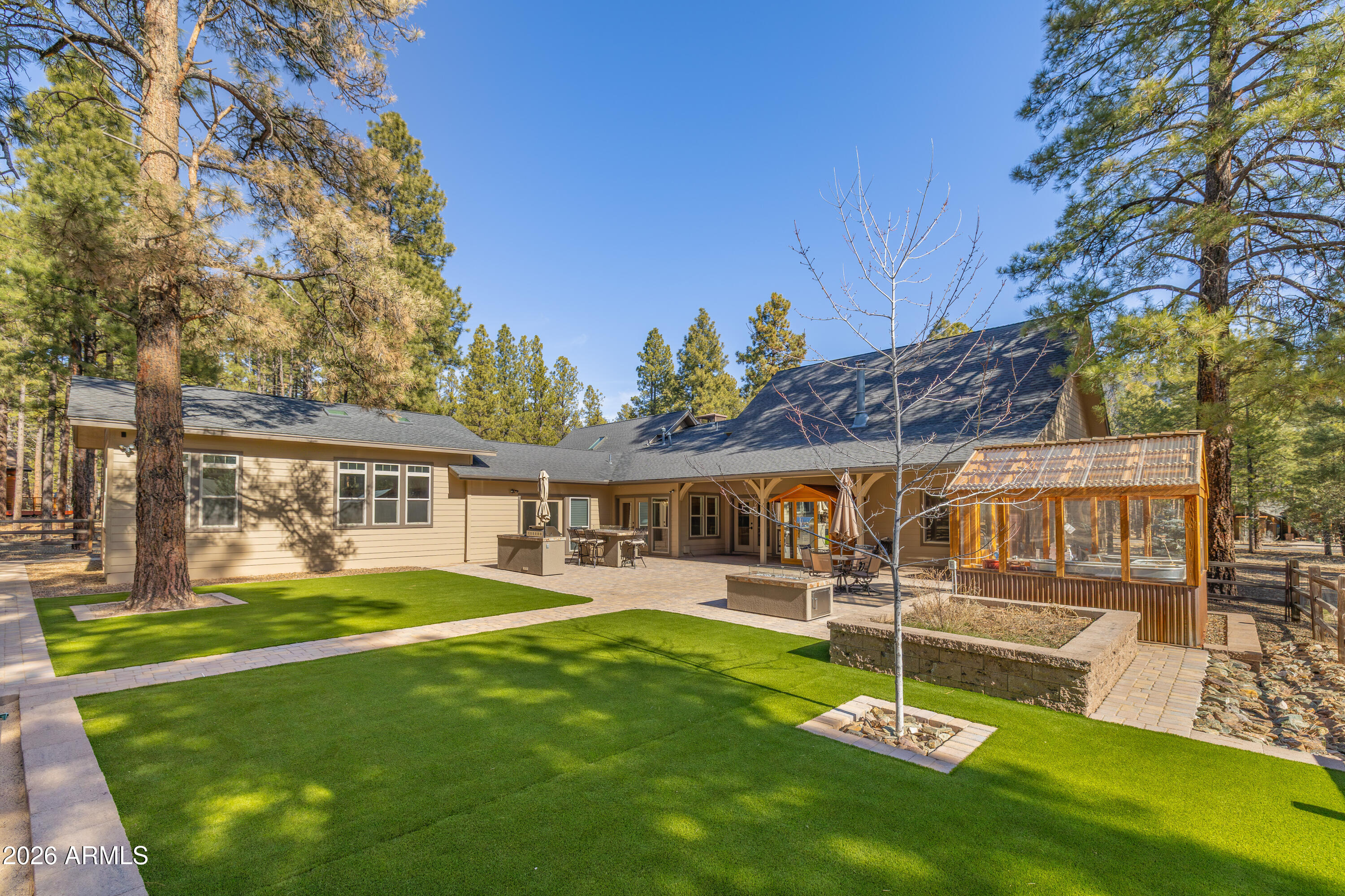 LOCKETT RANCHES - Residential