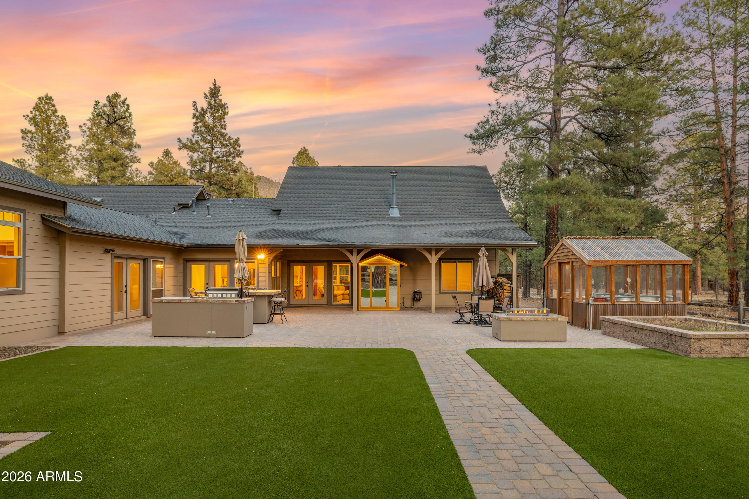 LOCKETT RANCHES - Residential