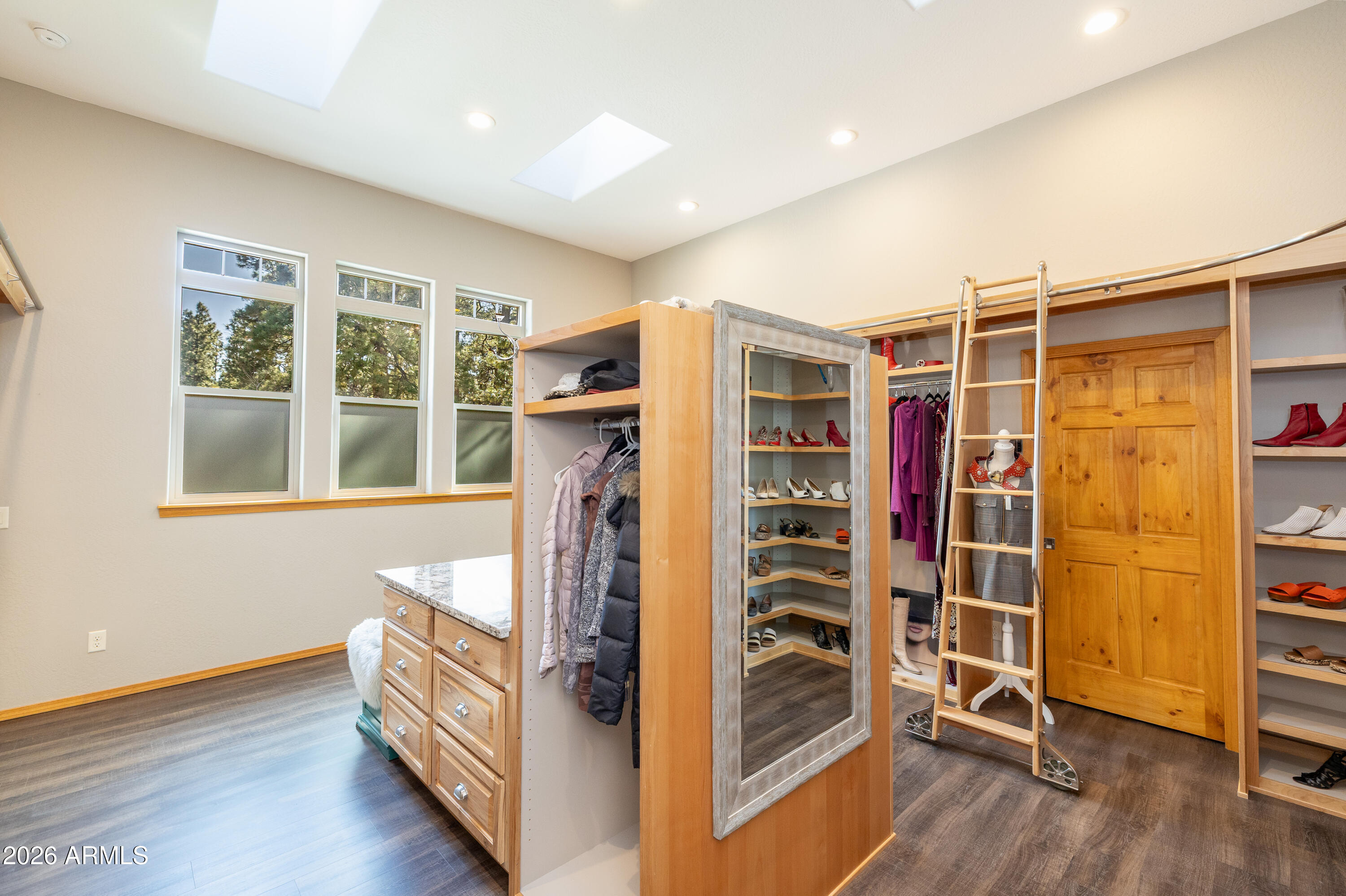 LOCKETT RANCHES - Residential