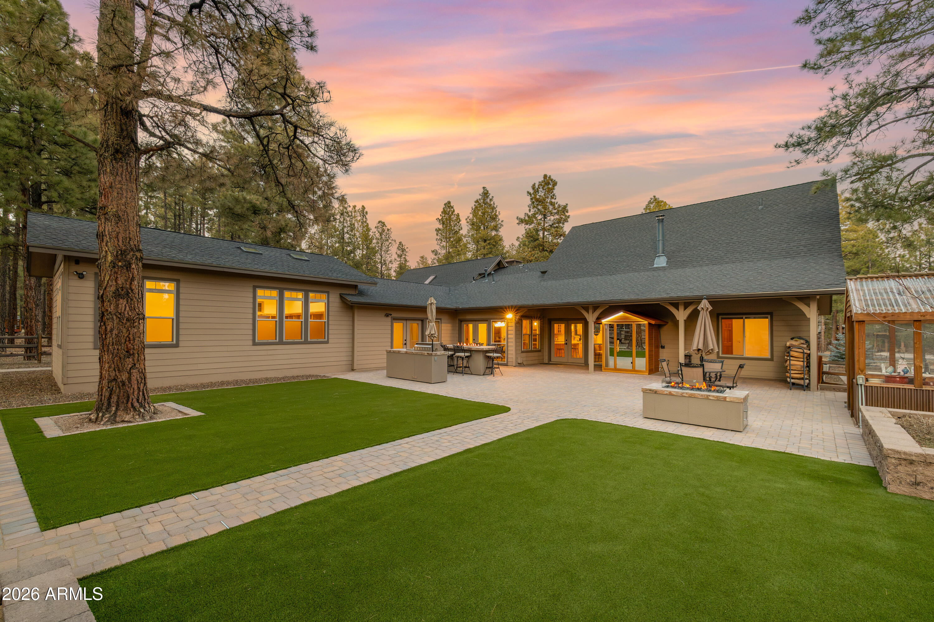 LOCKETT RANCHES - Residential