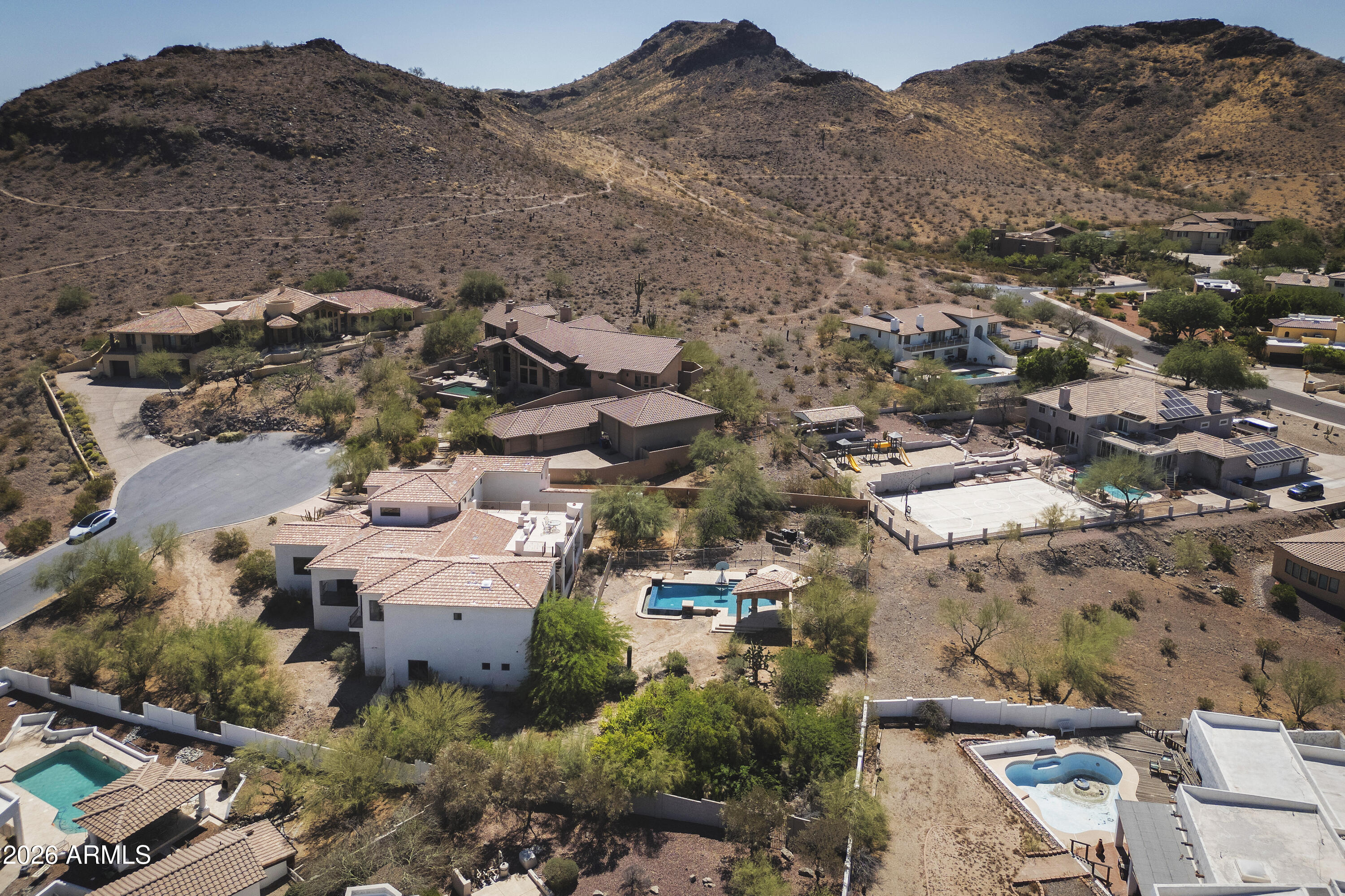 LOOKOUT RIDGE - Residential