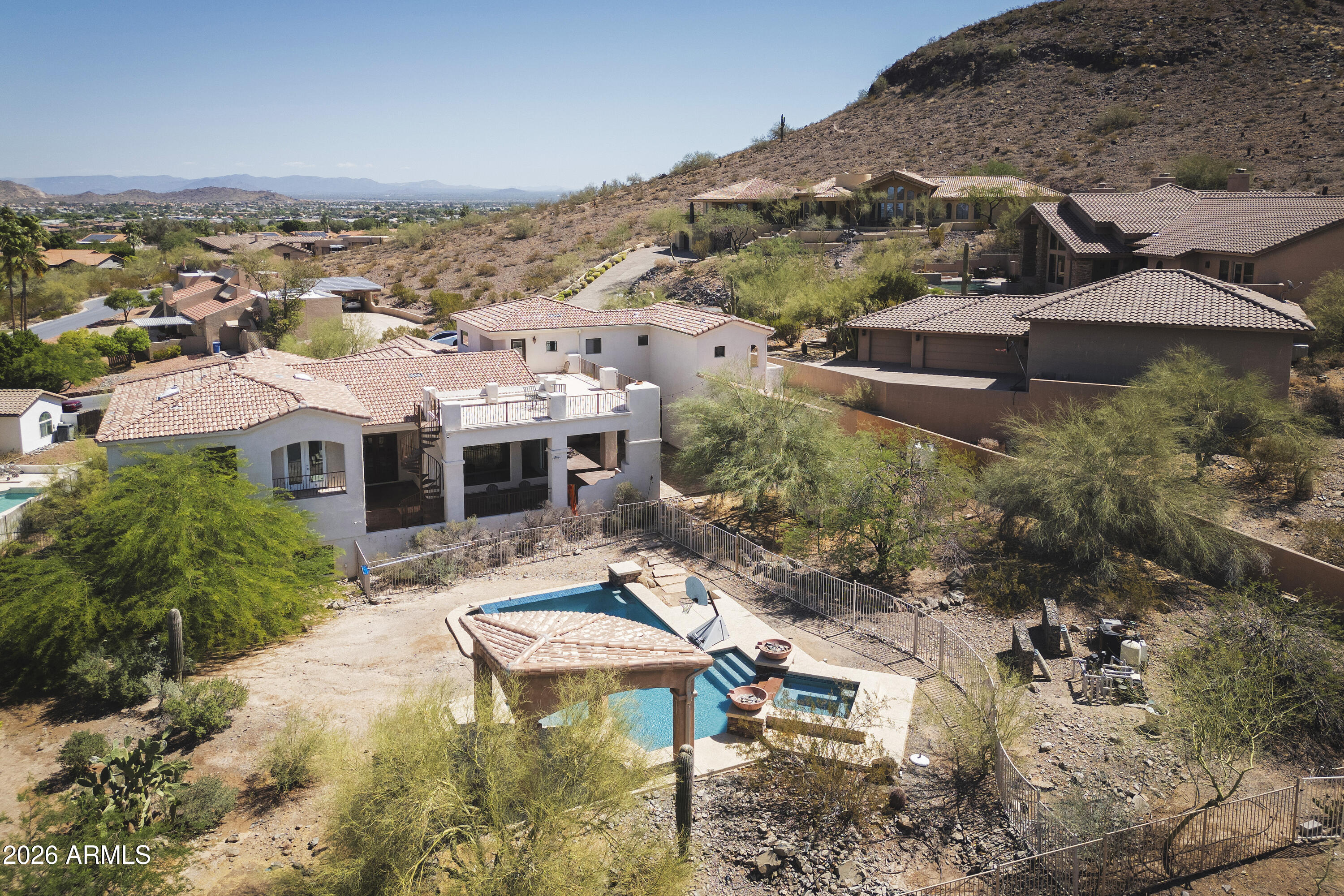 LOOKOUT RIDGE - Residential