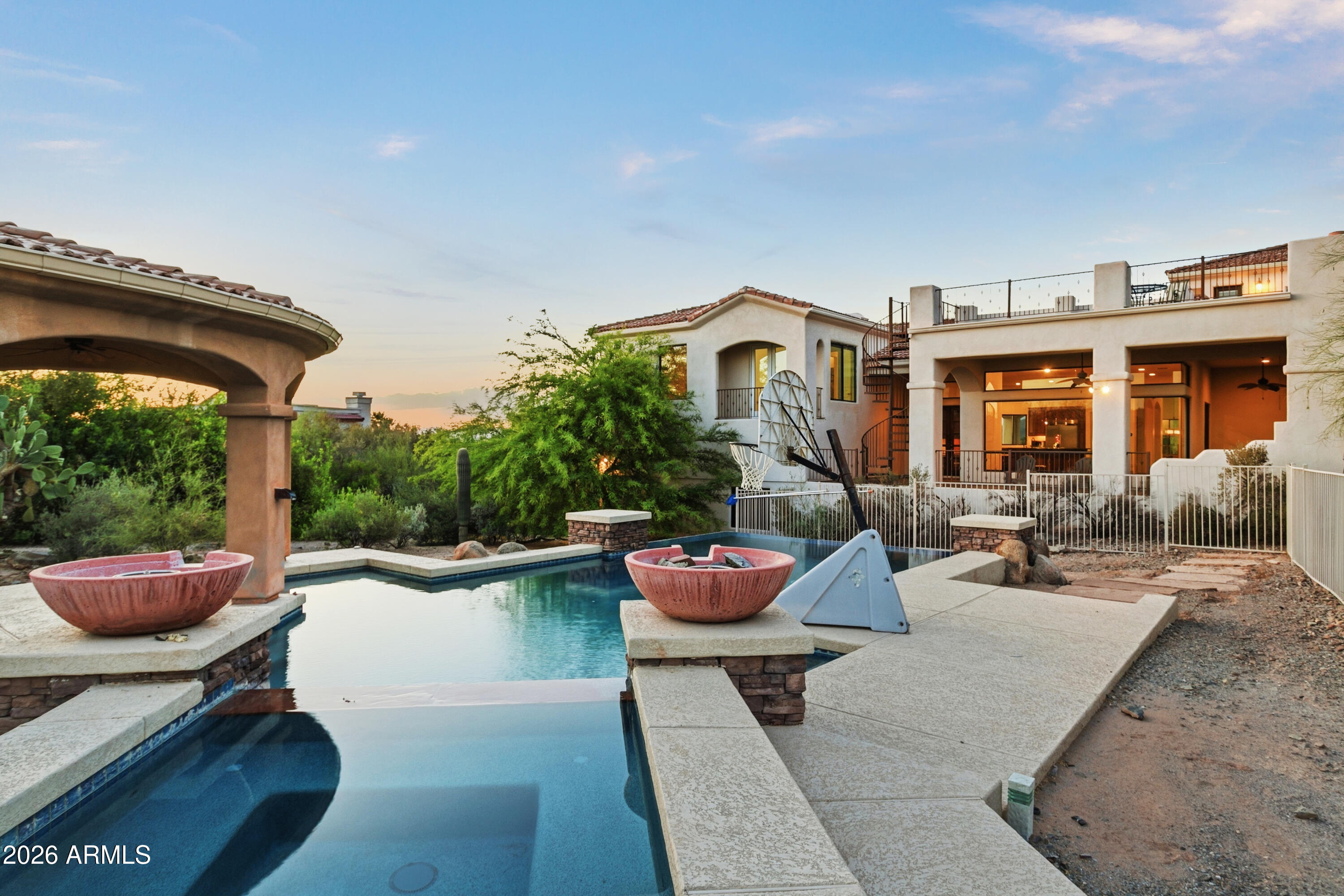 LOOKOUT RIDGE - Residential