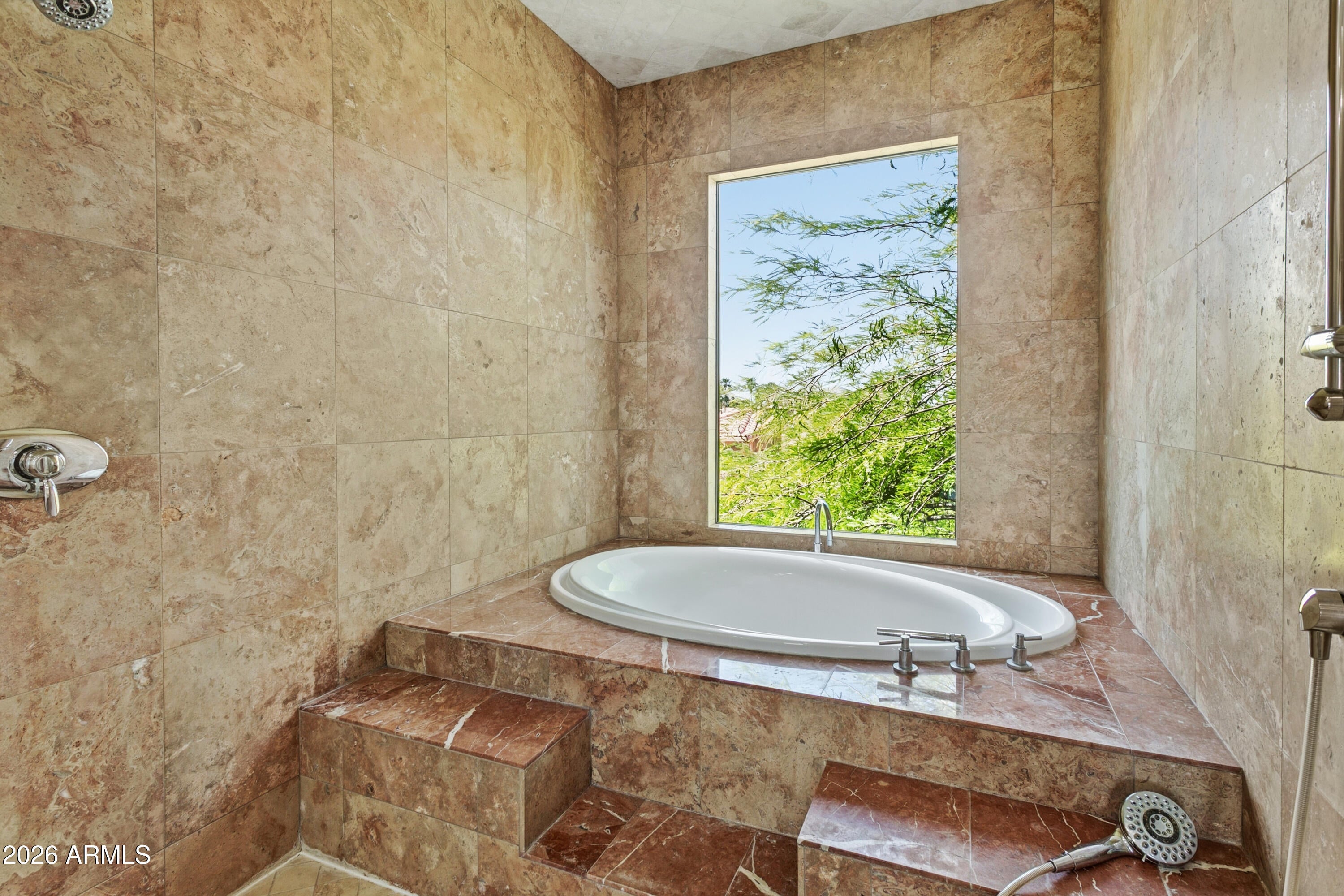 LOOKOUT RIDGE - Residential