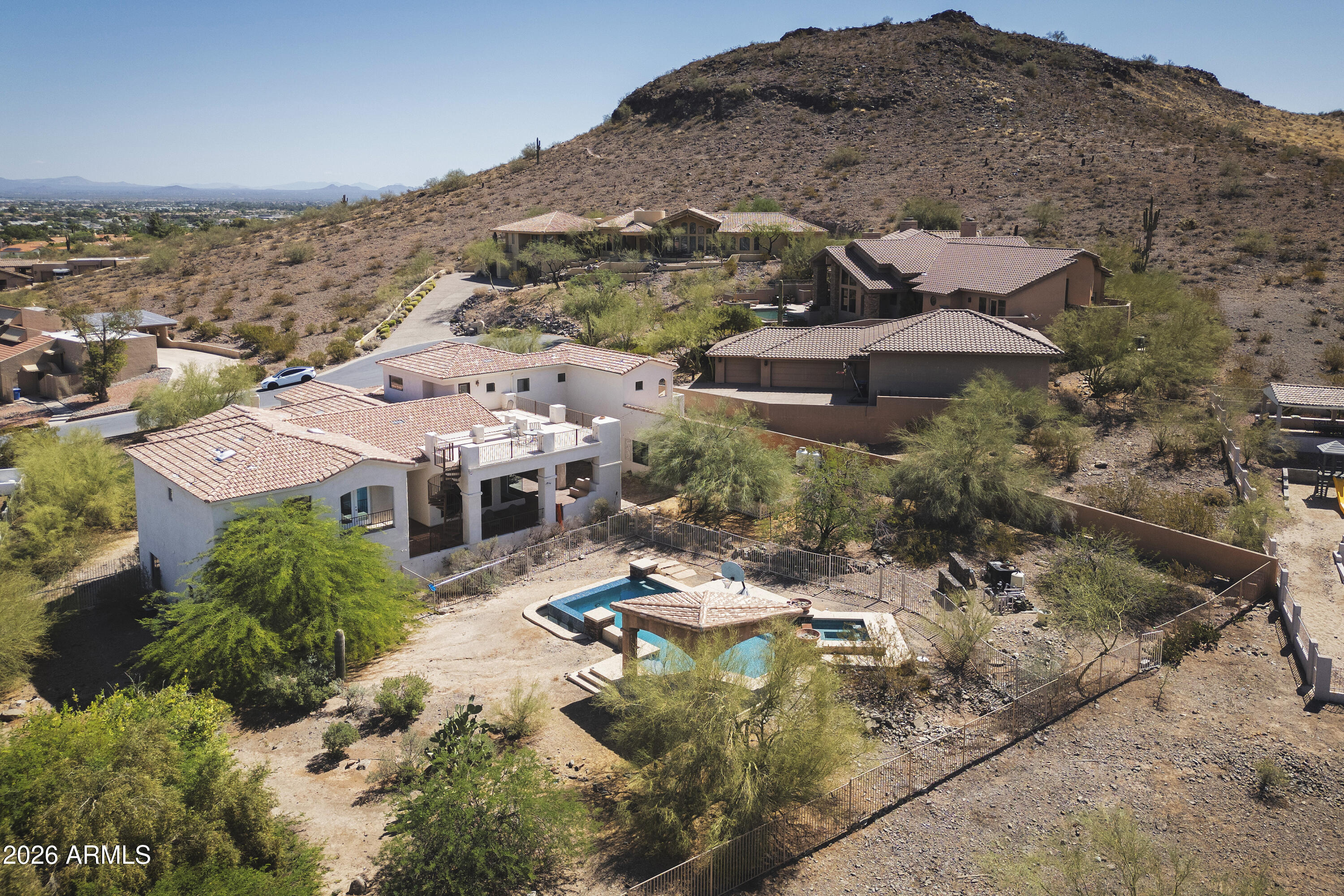 LOOKOUT RIDGE - Residential
