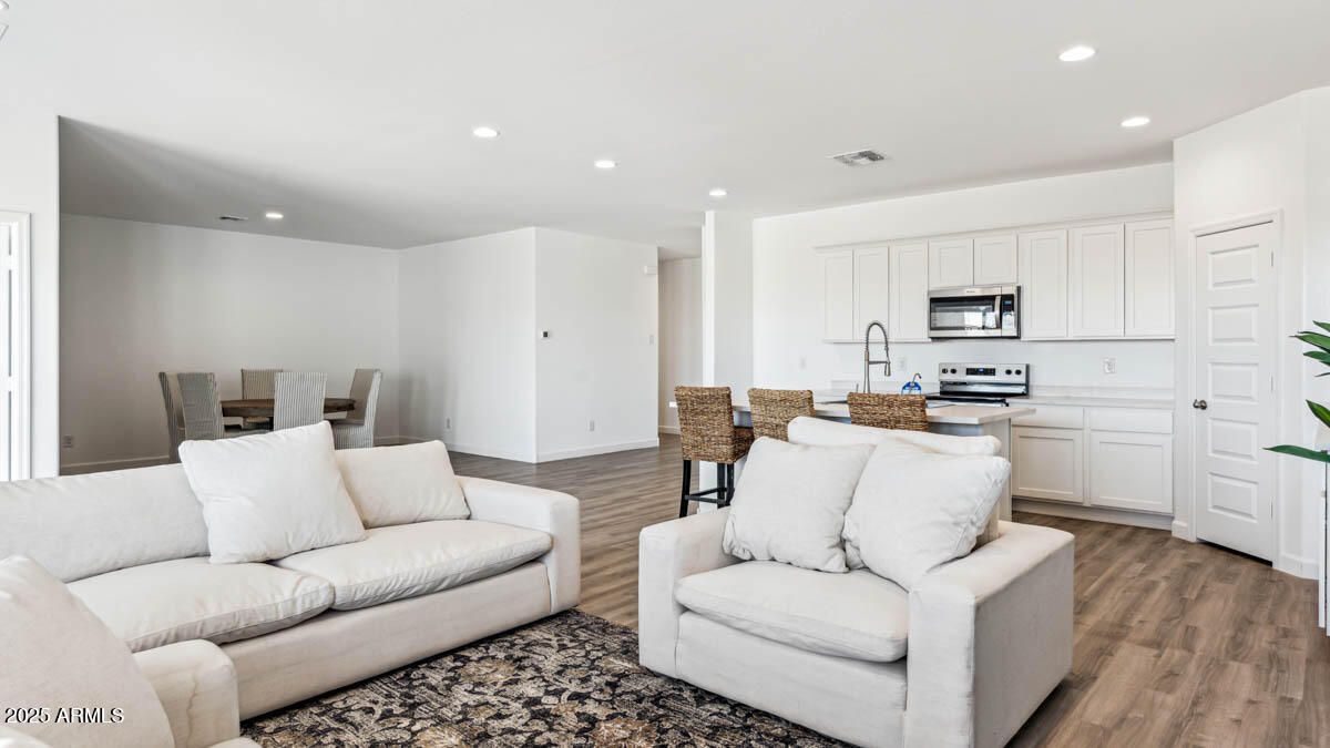 MAGMA RANCH II UNIT 1 - Residential