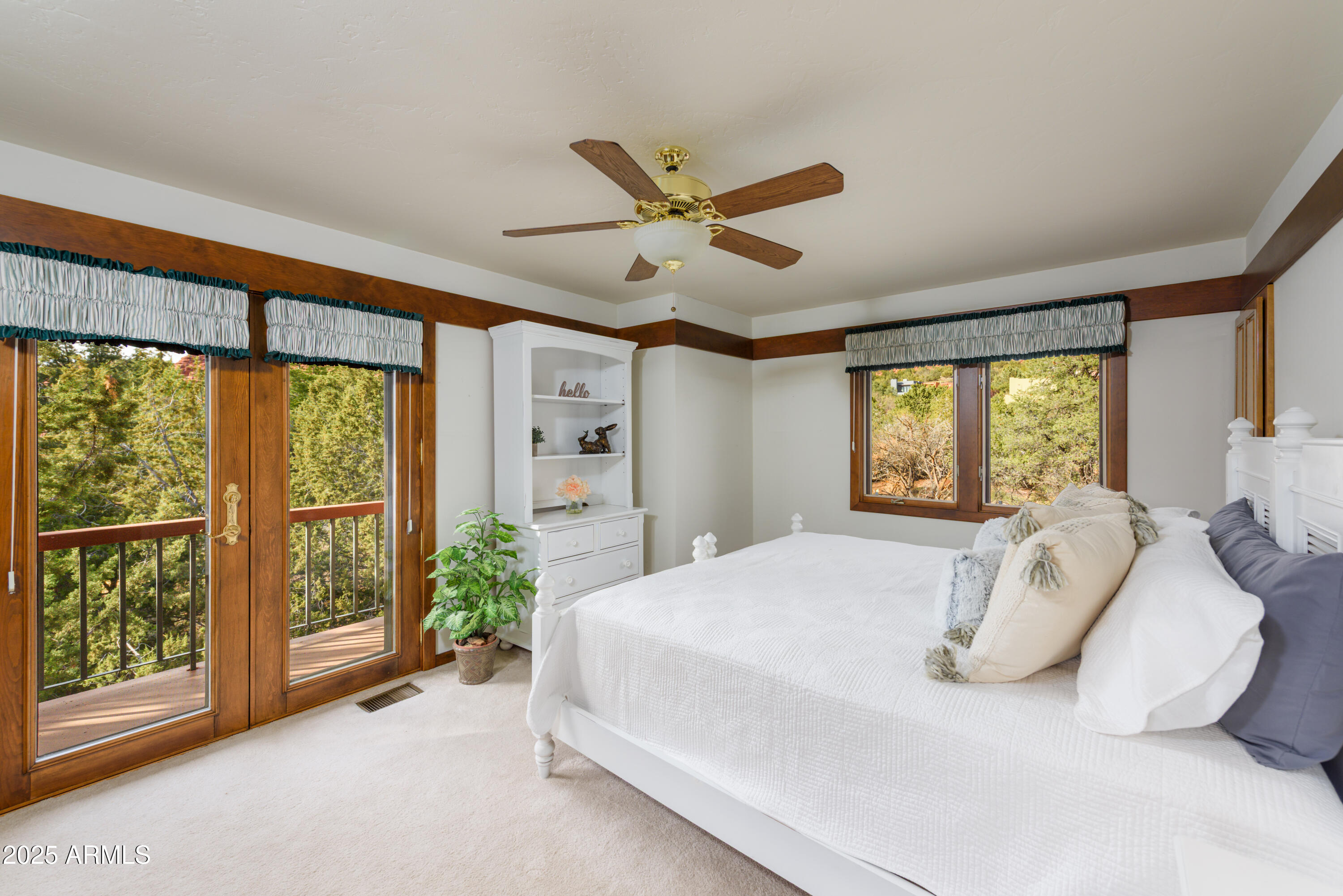 RED ROCK COVE EAST - Residential