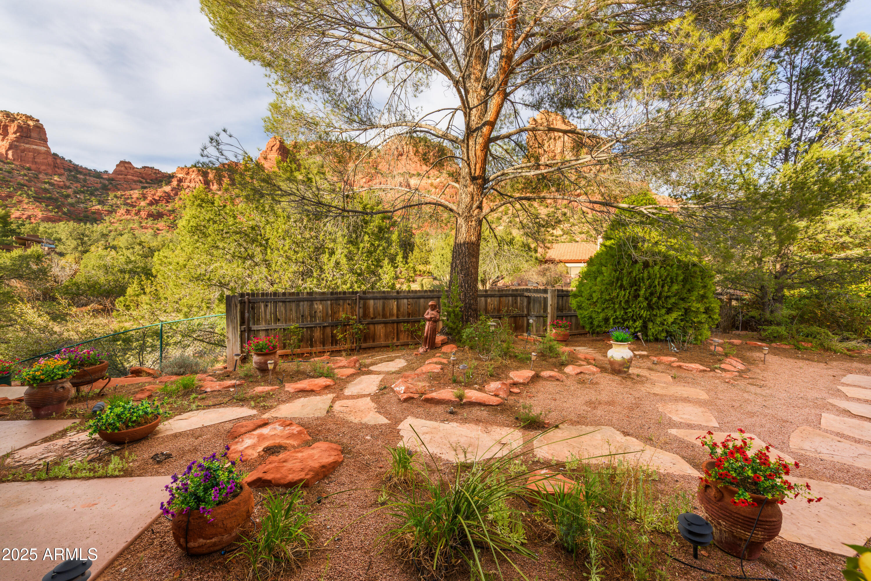RED ROCK COVE EAST - Residential