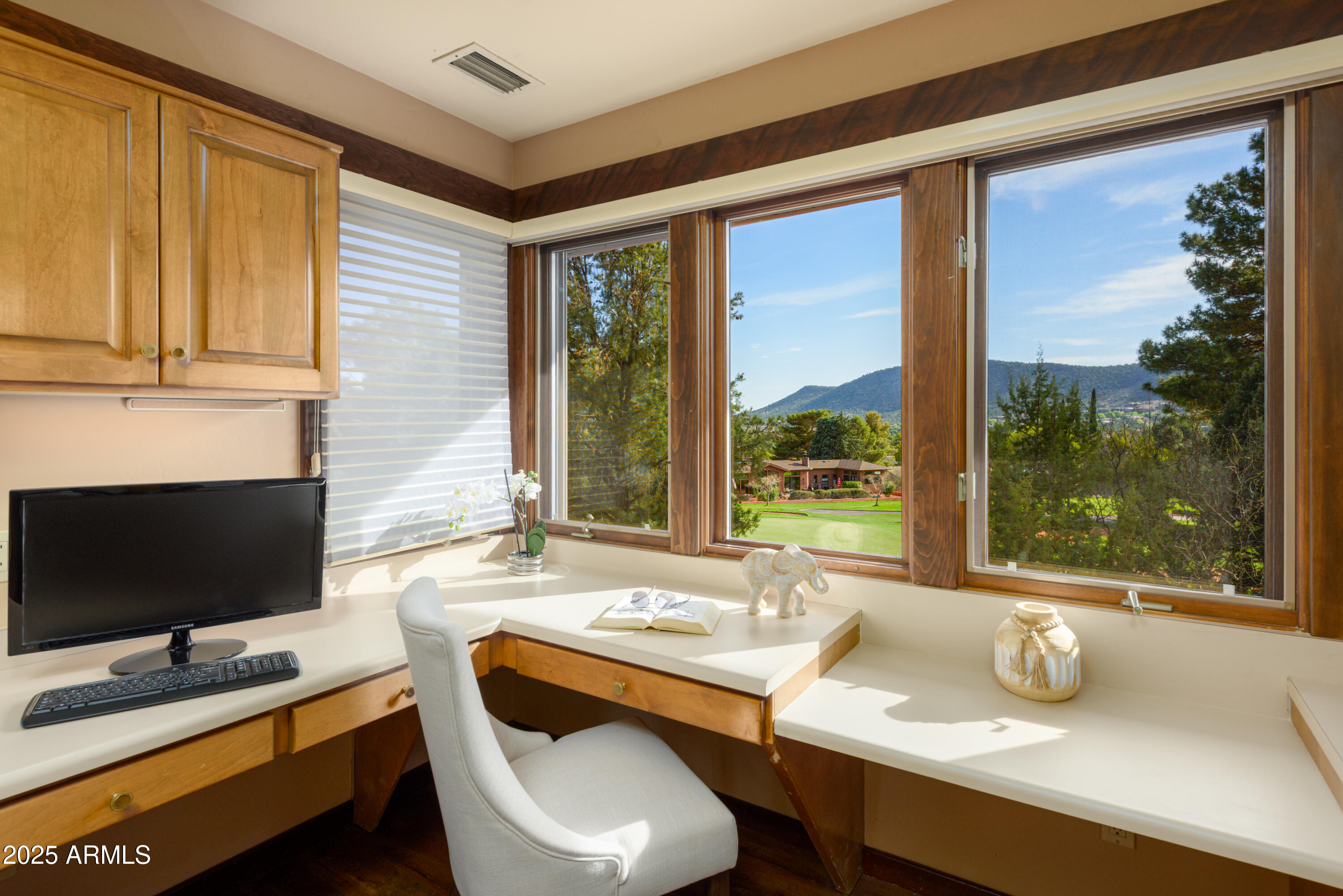 RED ROCK COVE EAST - Residential