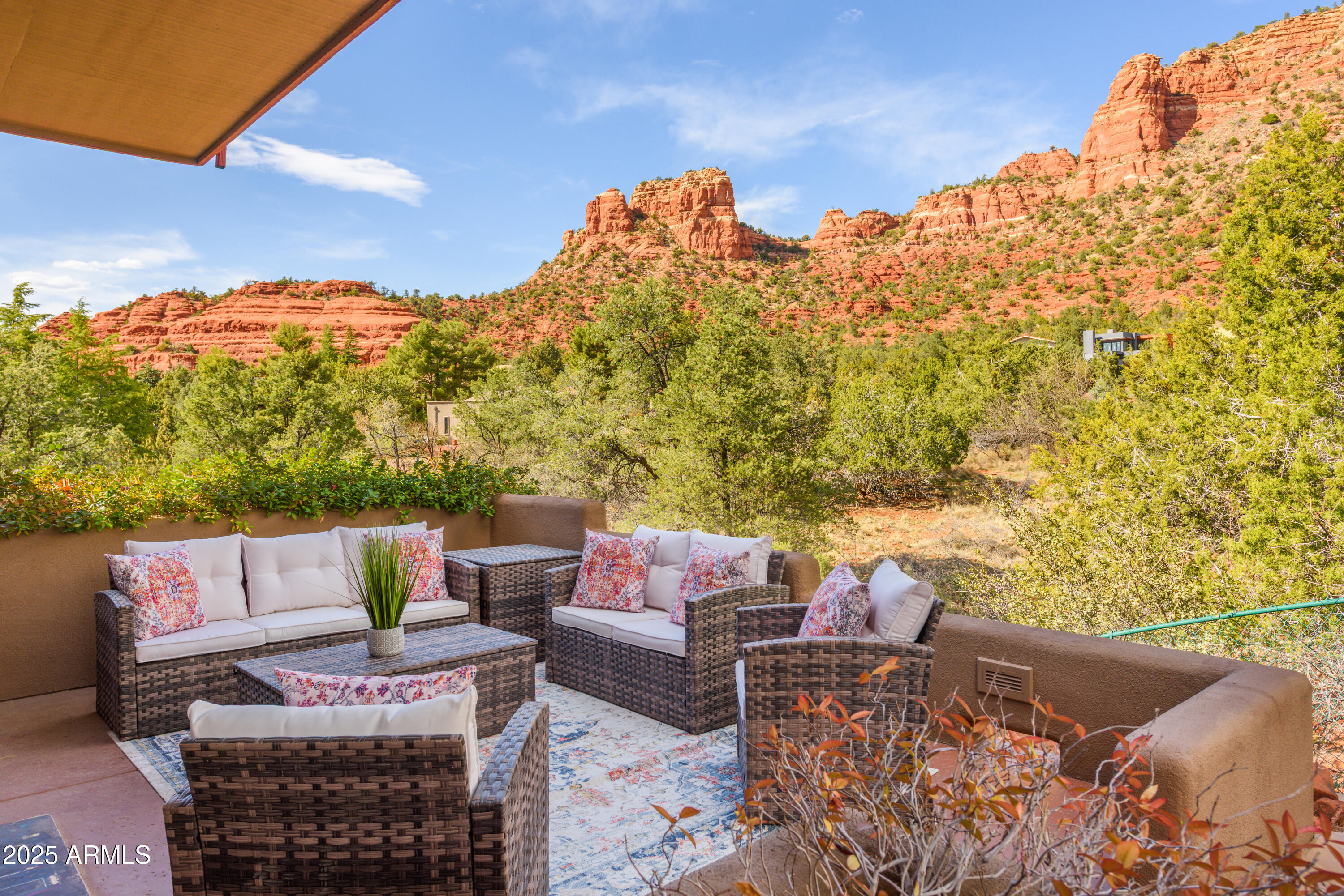 RED ROCK COVE EAST - Residential