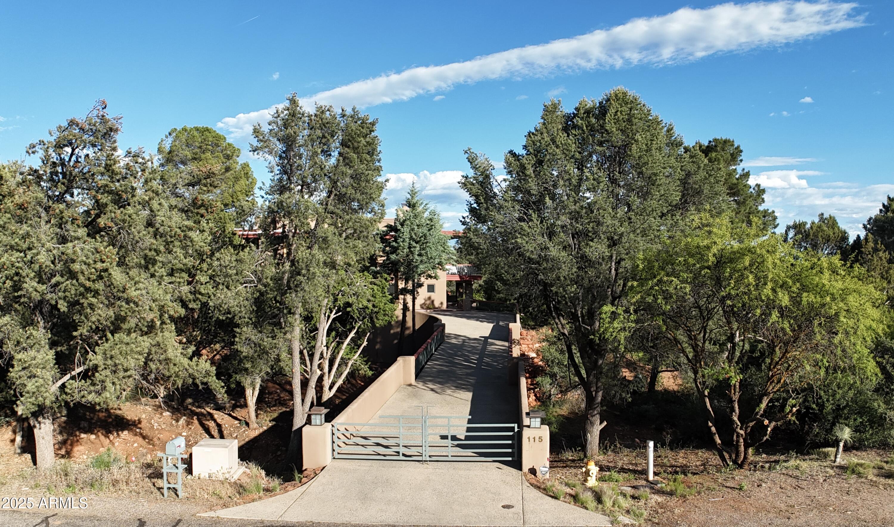 RED ROCK COVE EAST - Residential