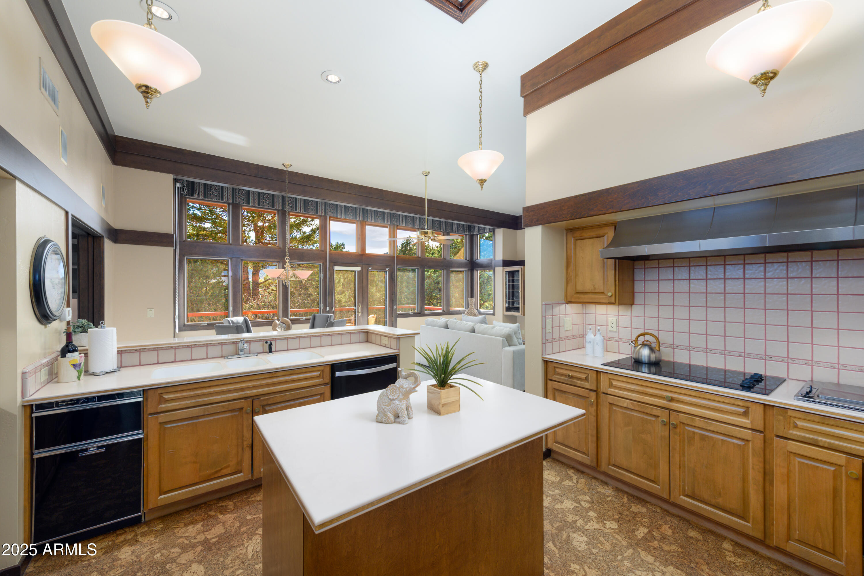 RED ROCK COVE EAST - Residential