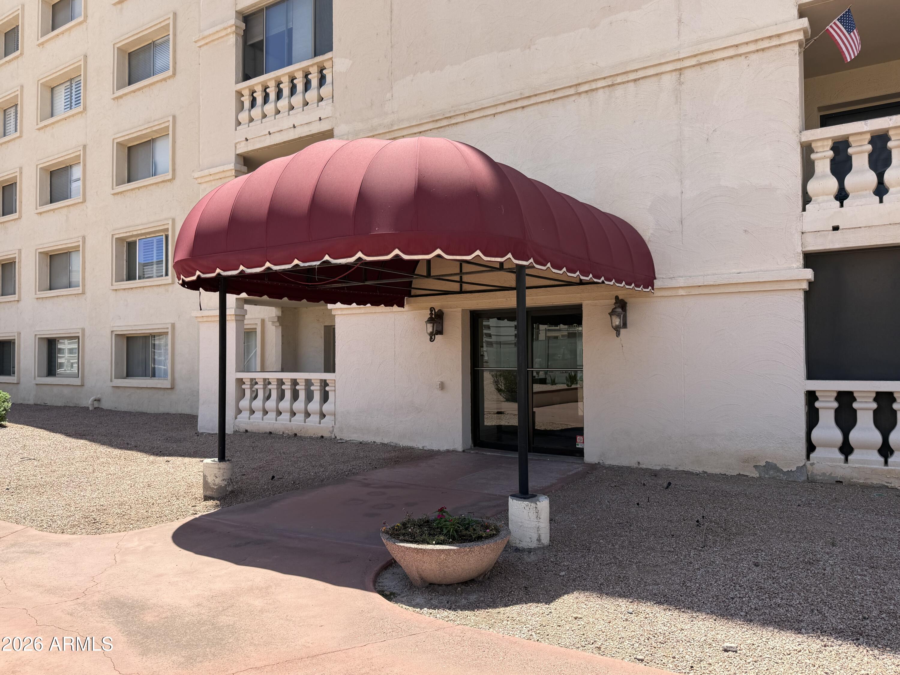 SCOTTSDALE SHADOWS 3 - Residential